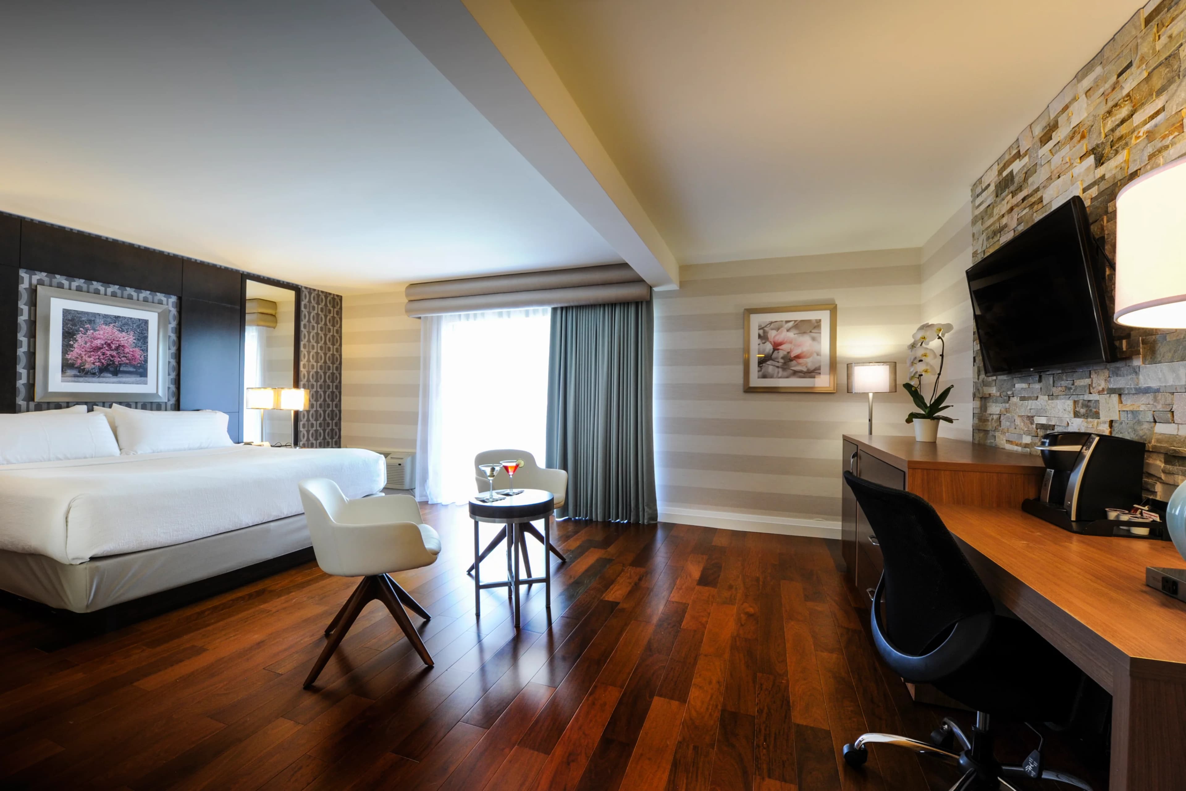 Holiday Inn Niagara Falls - by the Falls — 5