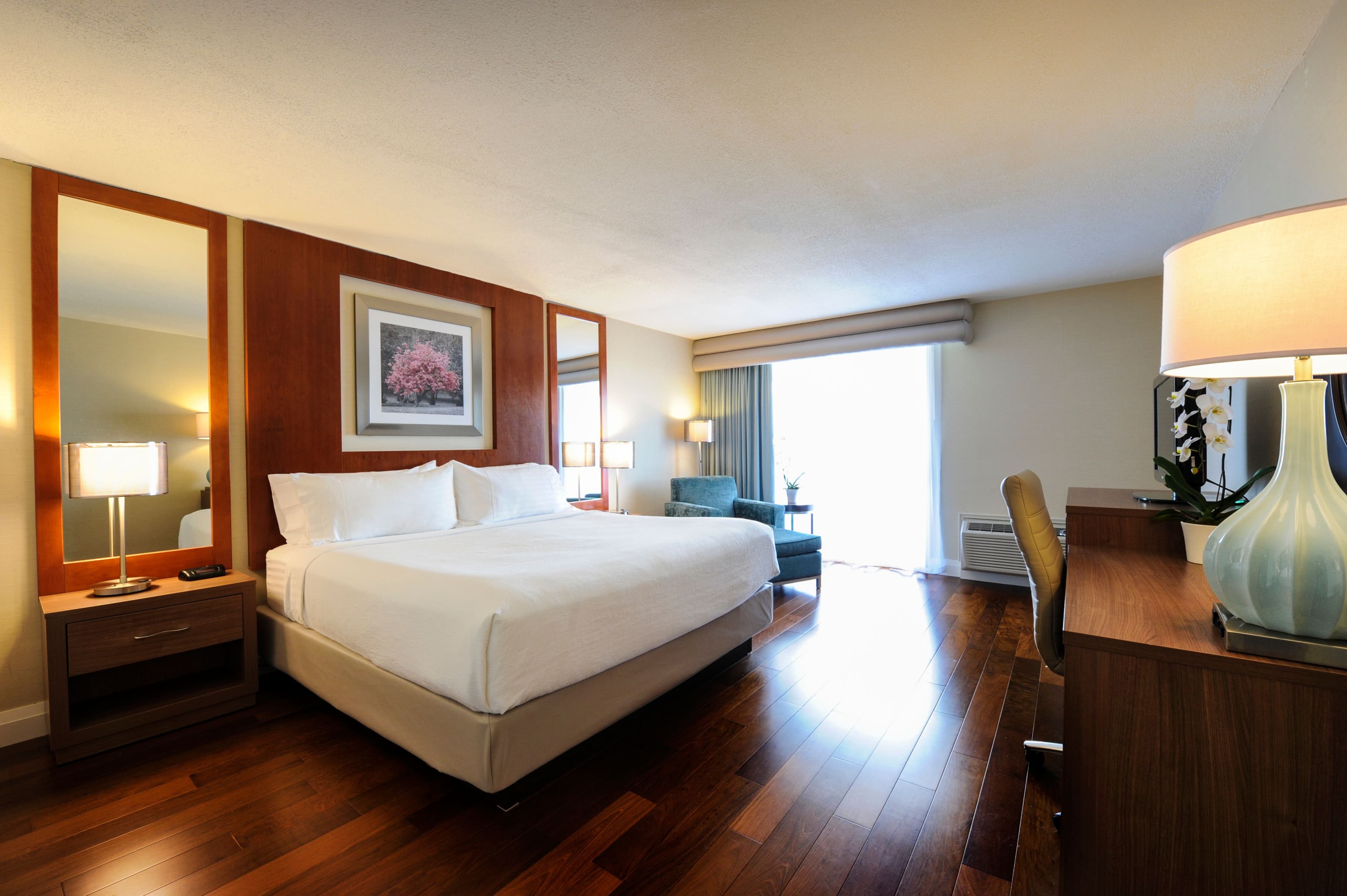 Holiday Inn Niagara Falls - by the Falls - Image 5