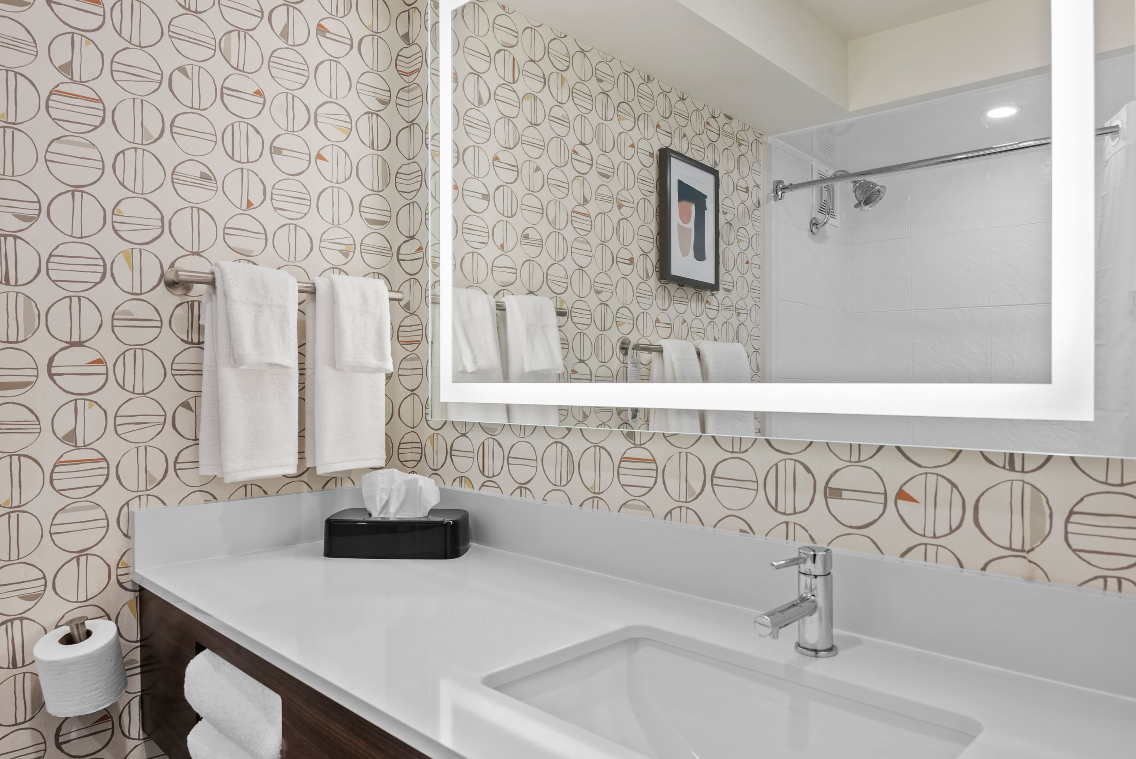 Holiday Inn Niagara Falls State Park Entry - Image 4