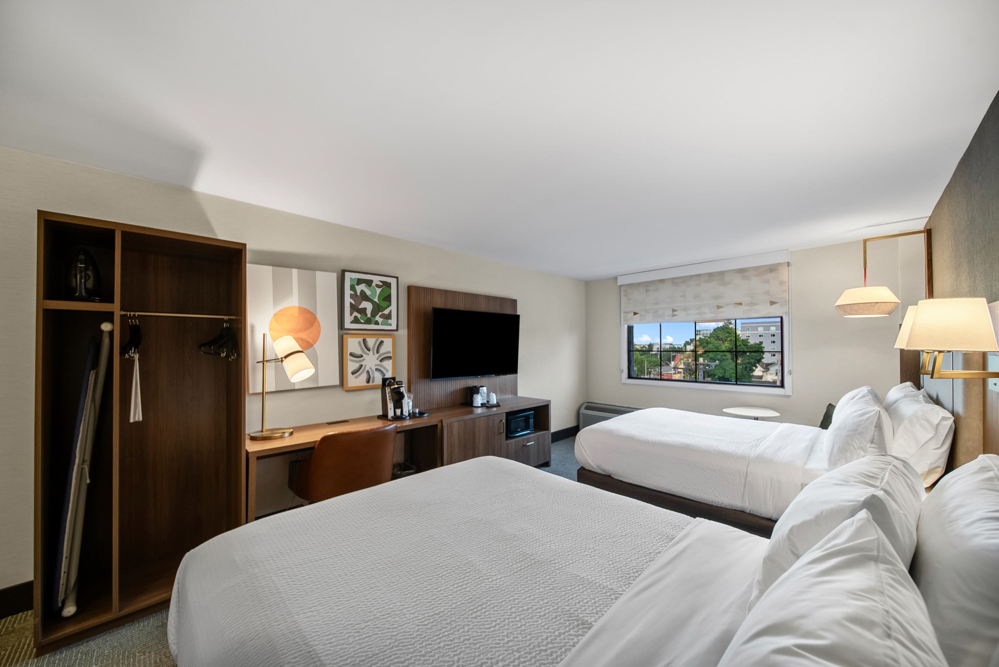Holiday Inn Niagara Falls State Park Entry — 55