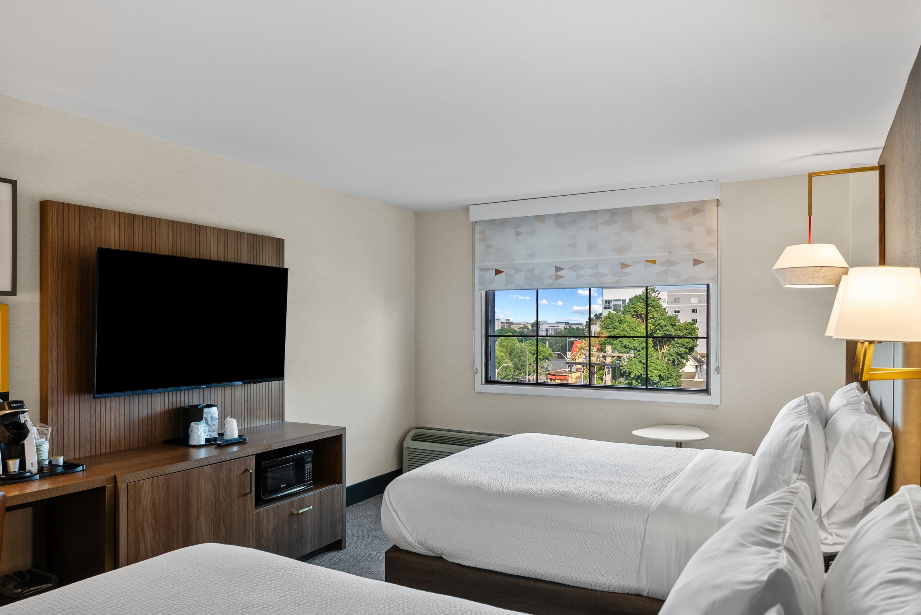 Holiday Inn Niagara Falls State Park Entry — 54