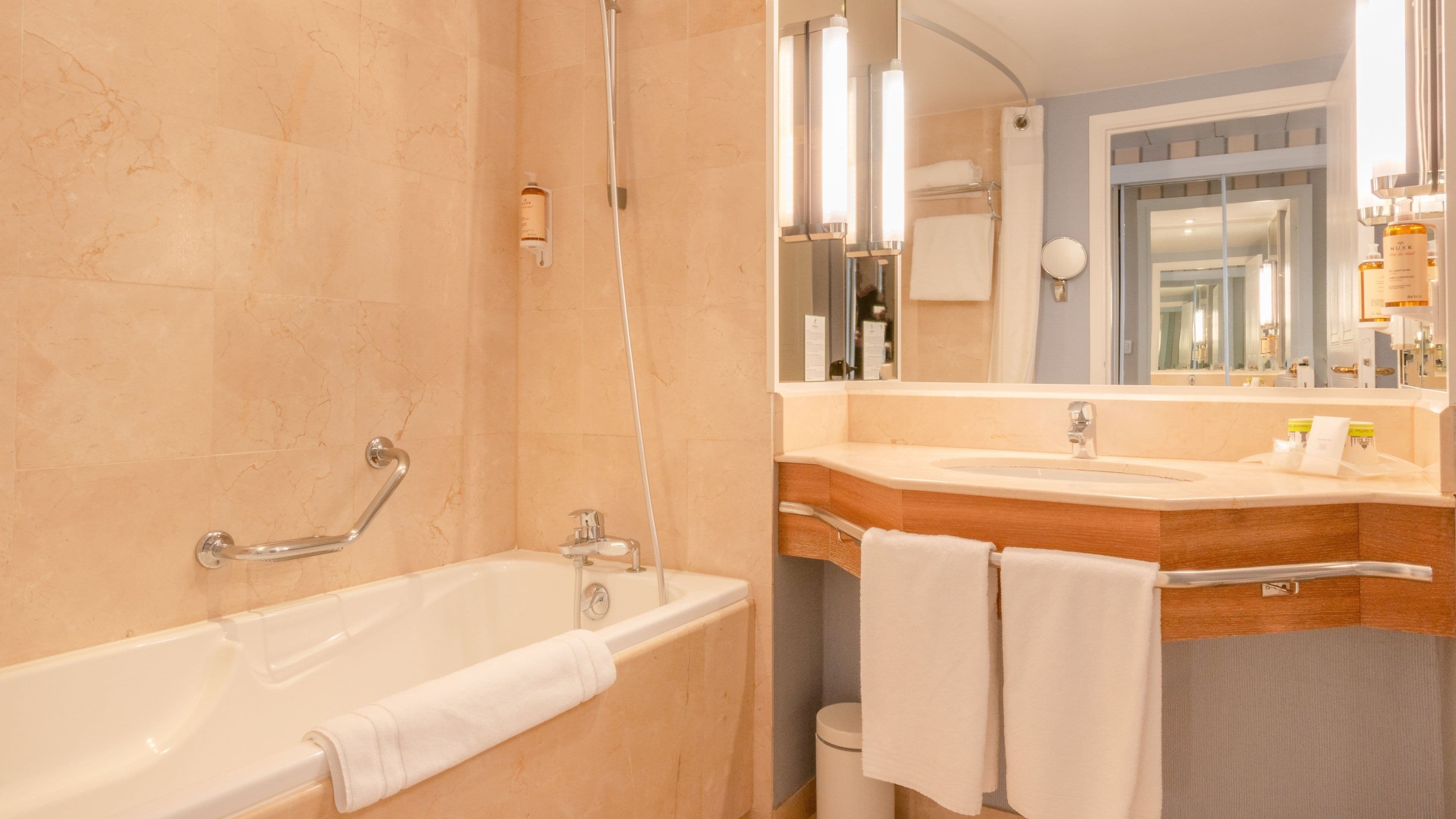 Holiday Inn Nice - Saint Laurent du Var — 4