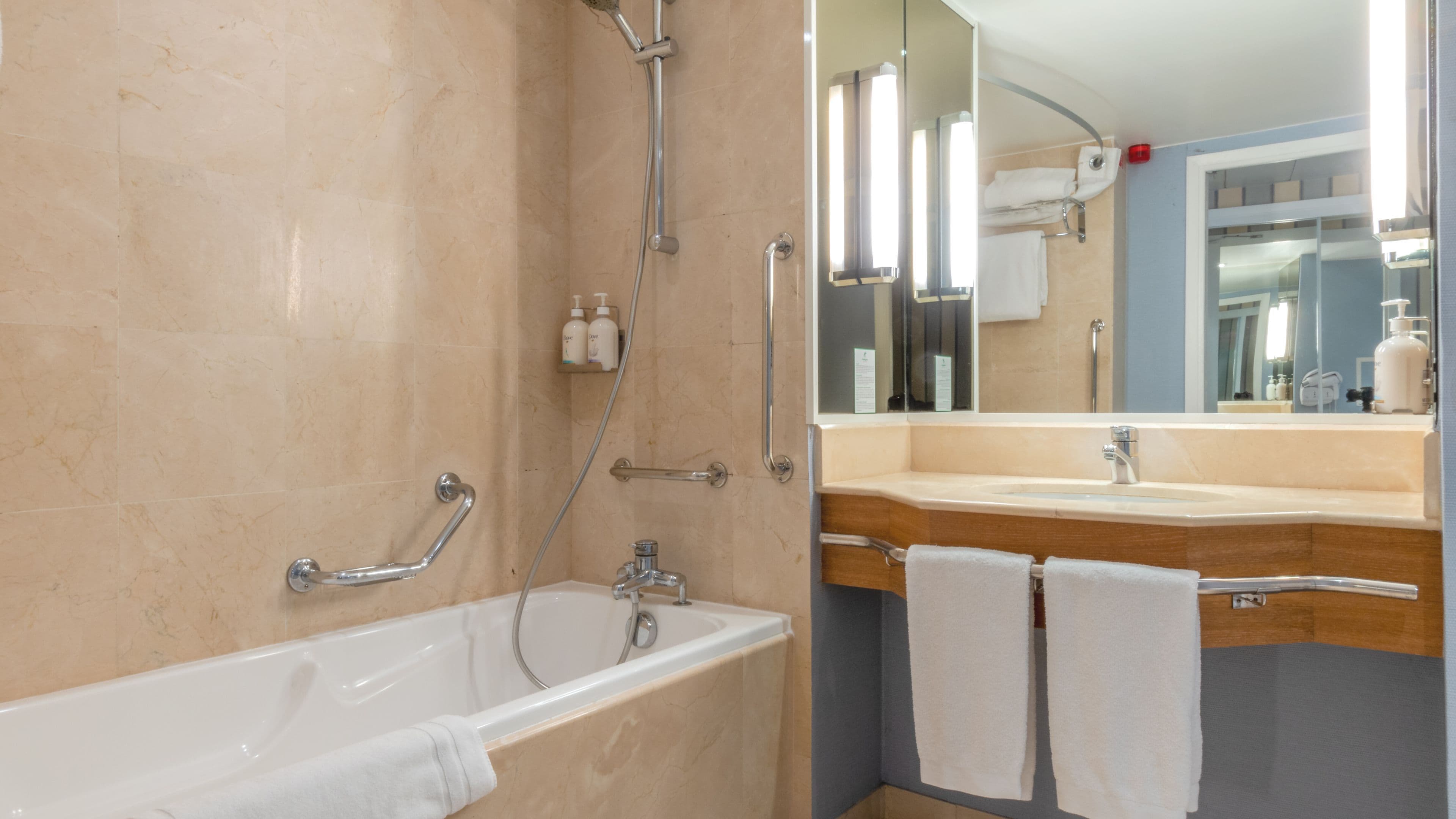 Holiday Inn Nice - Saint Laurent du Var — 6