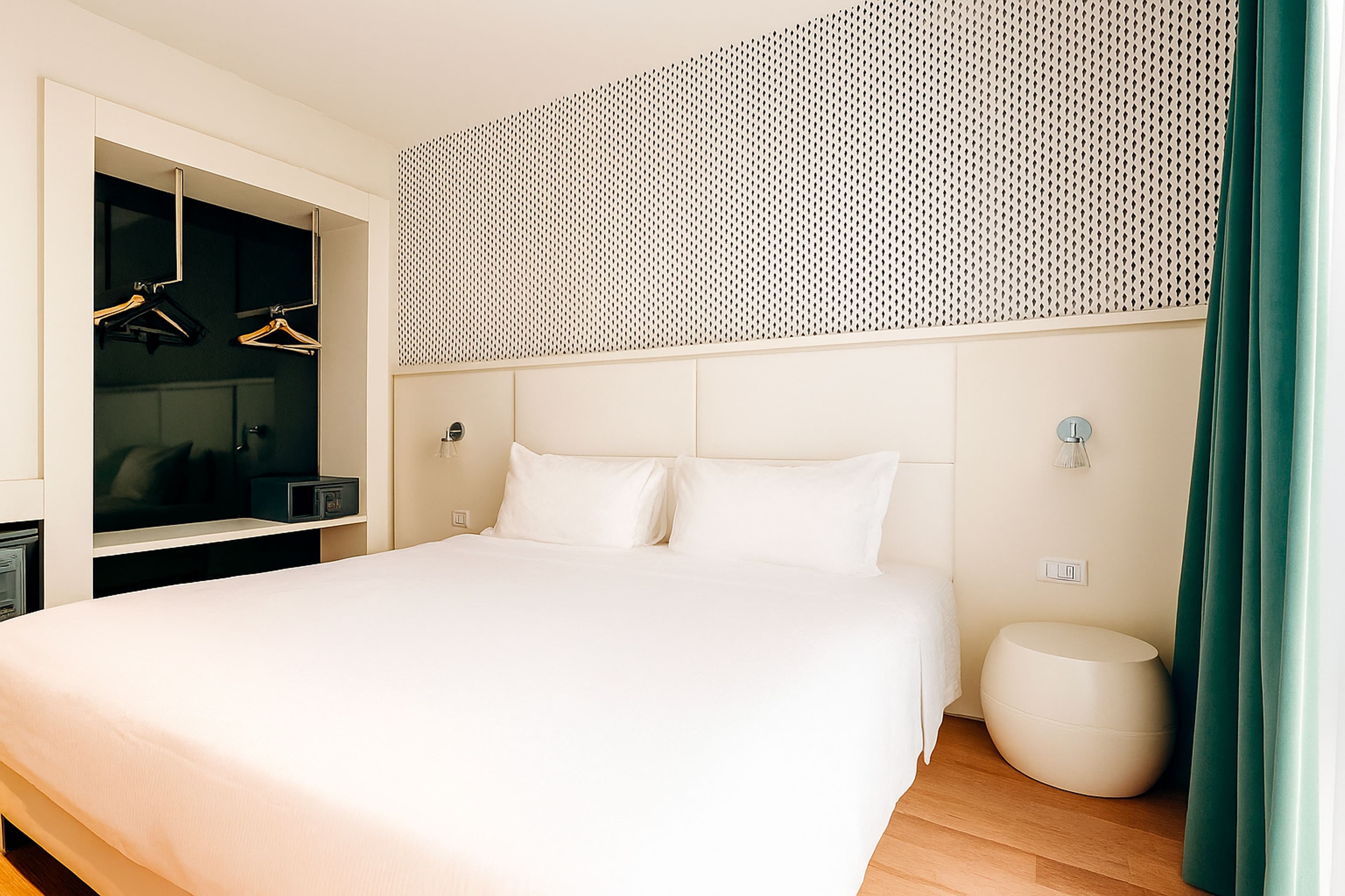 Standard Room - Image 6