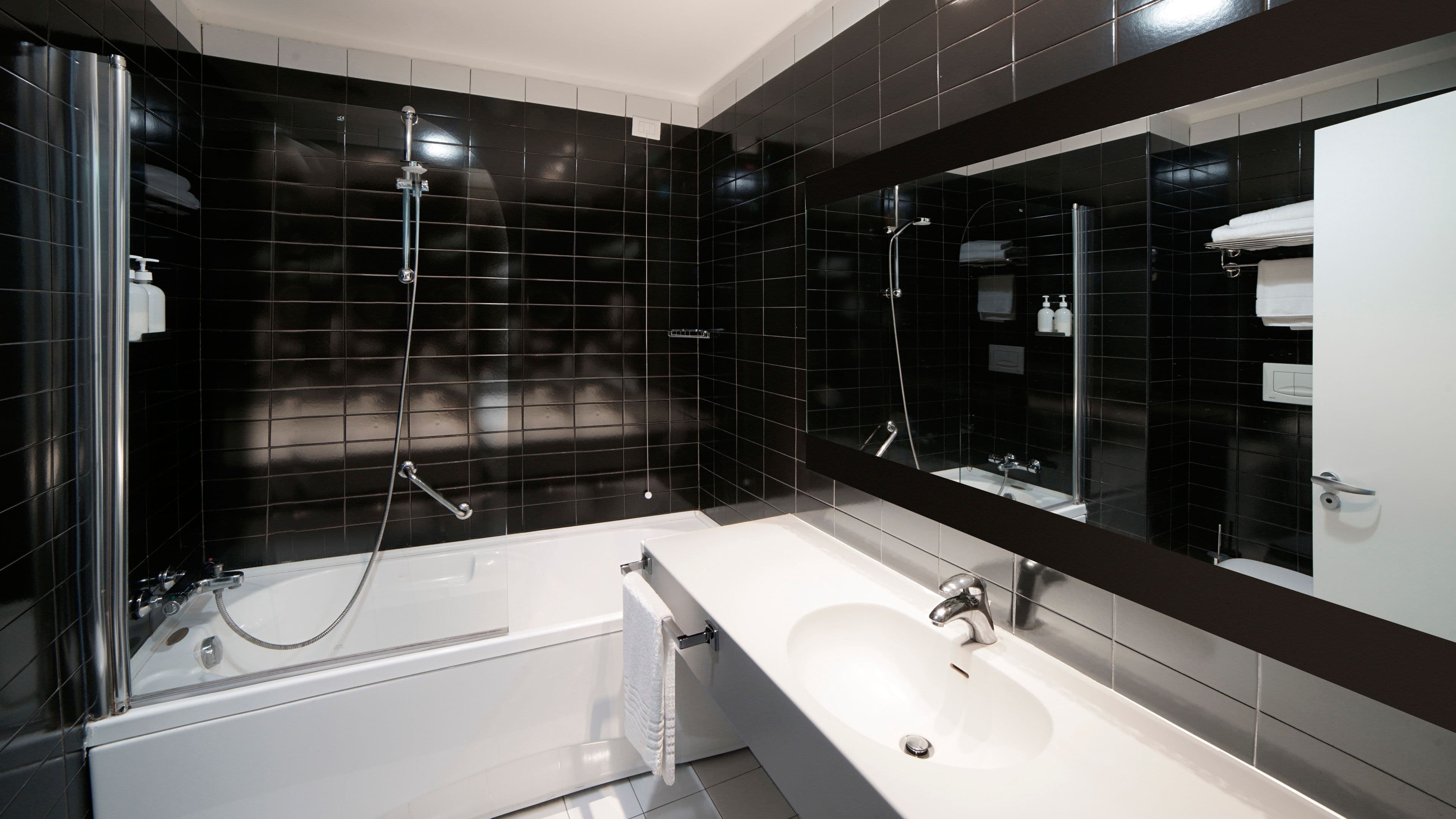 Standard Room - Image 5