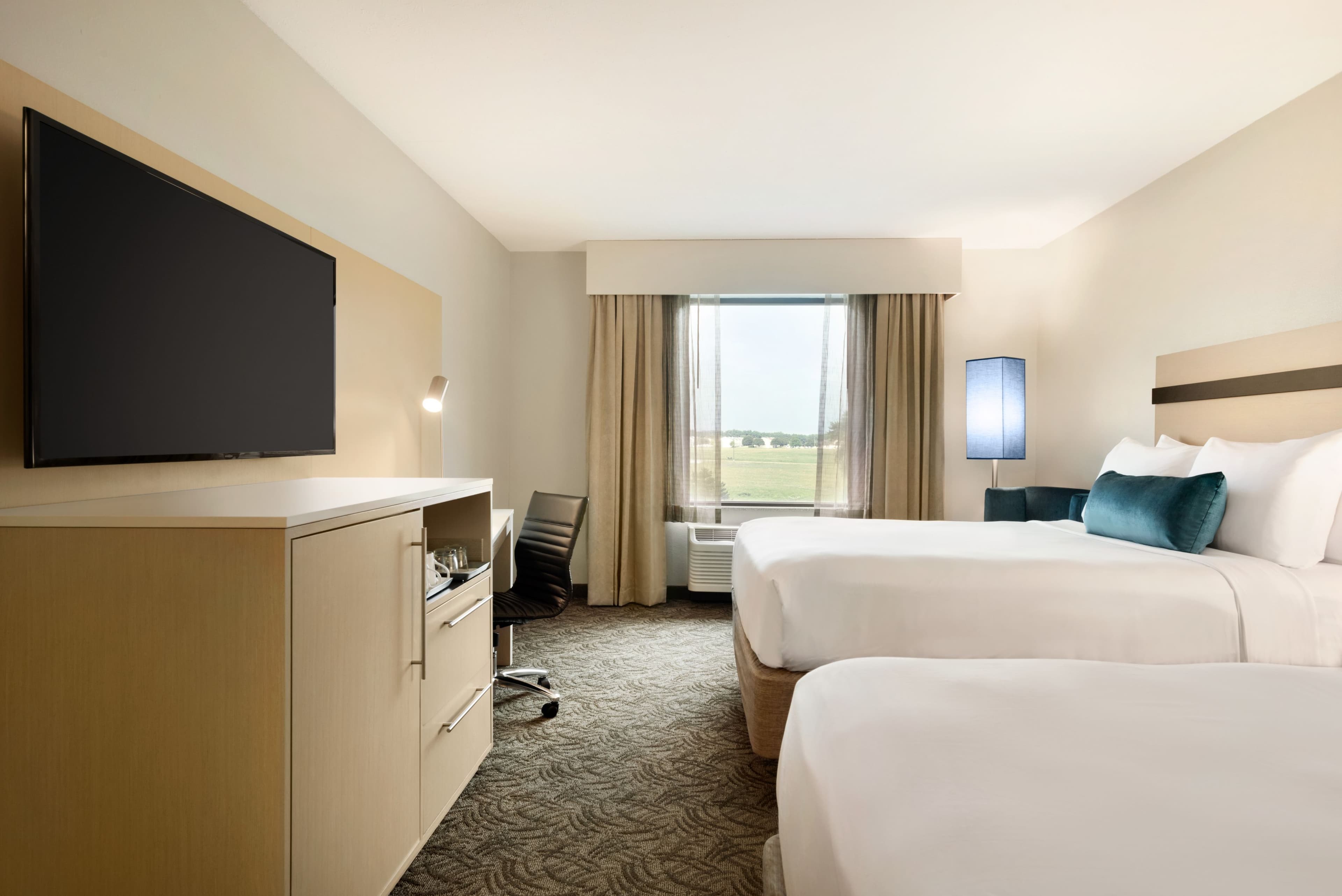 Holiday Inn Bloomington - Normal — 13