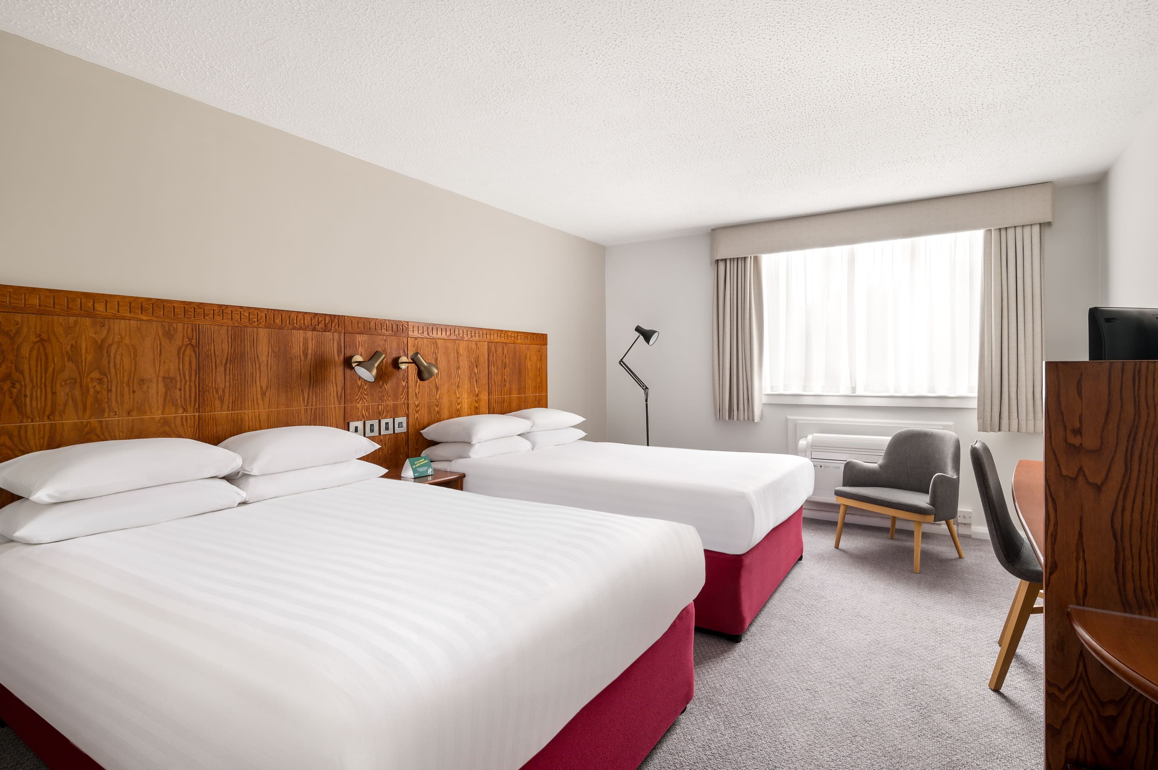 Holiday Inn Northampton — 14