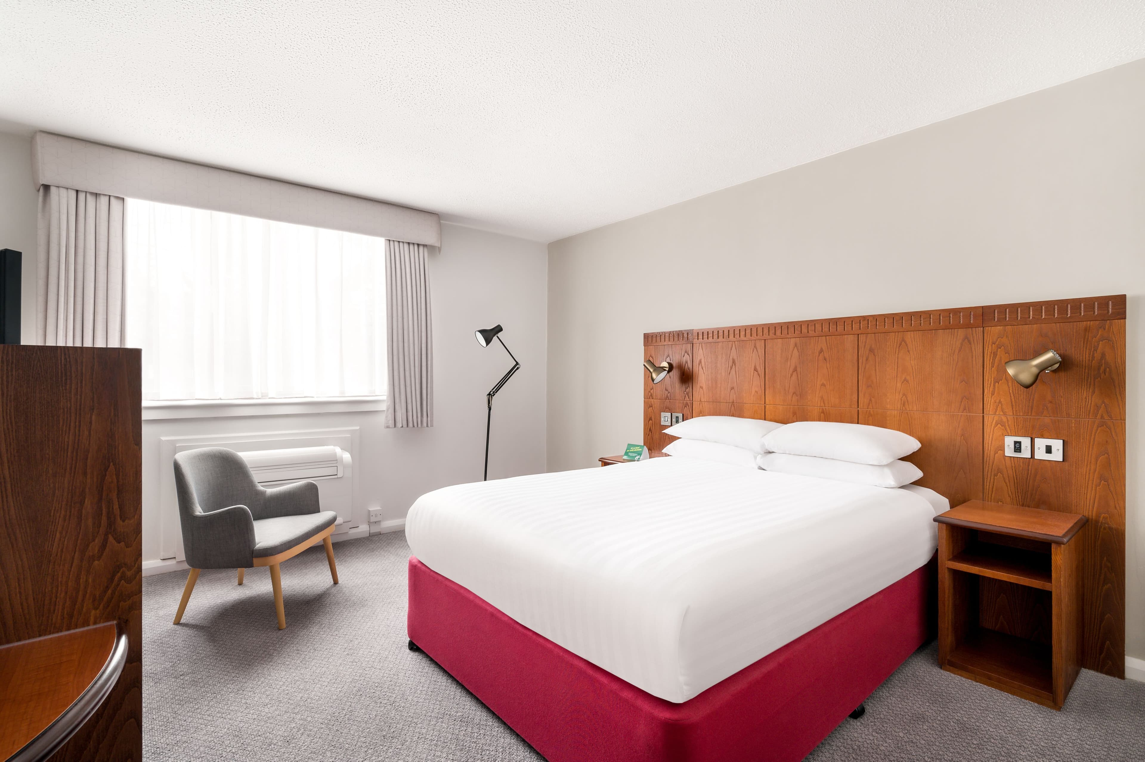 Holiday Inn Northampton - Image 2