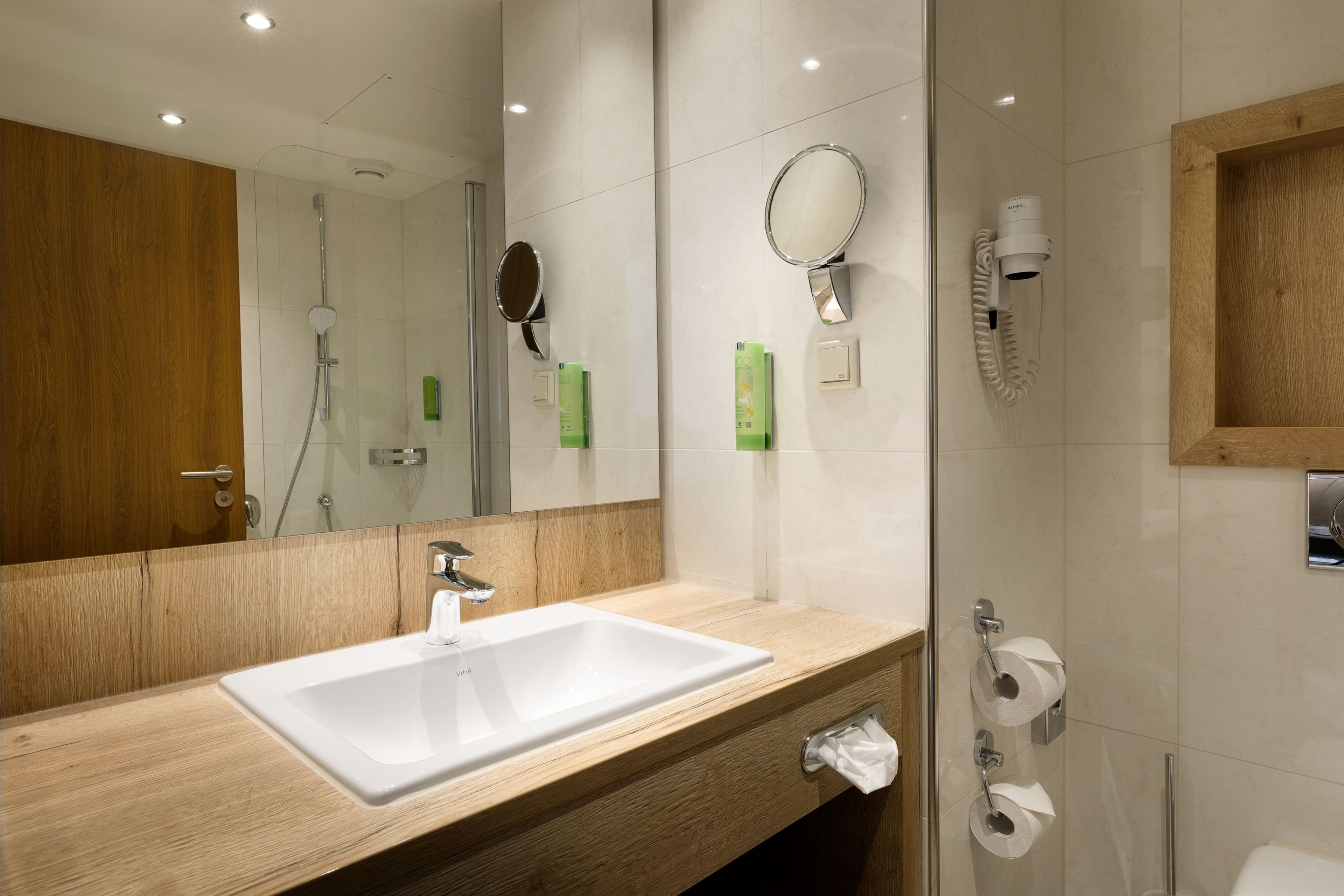 Standard Room - Image 5