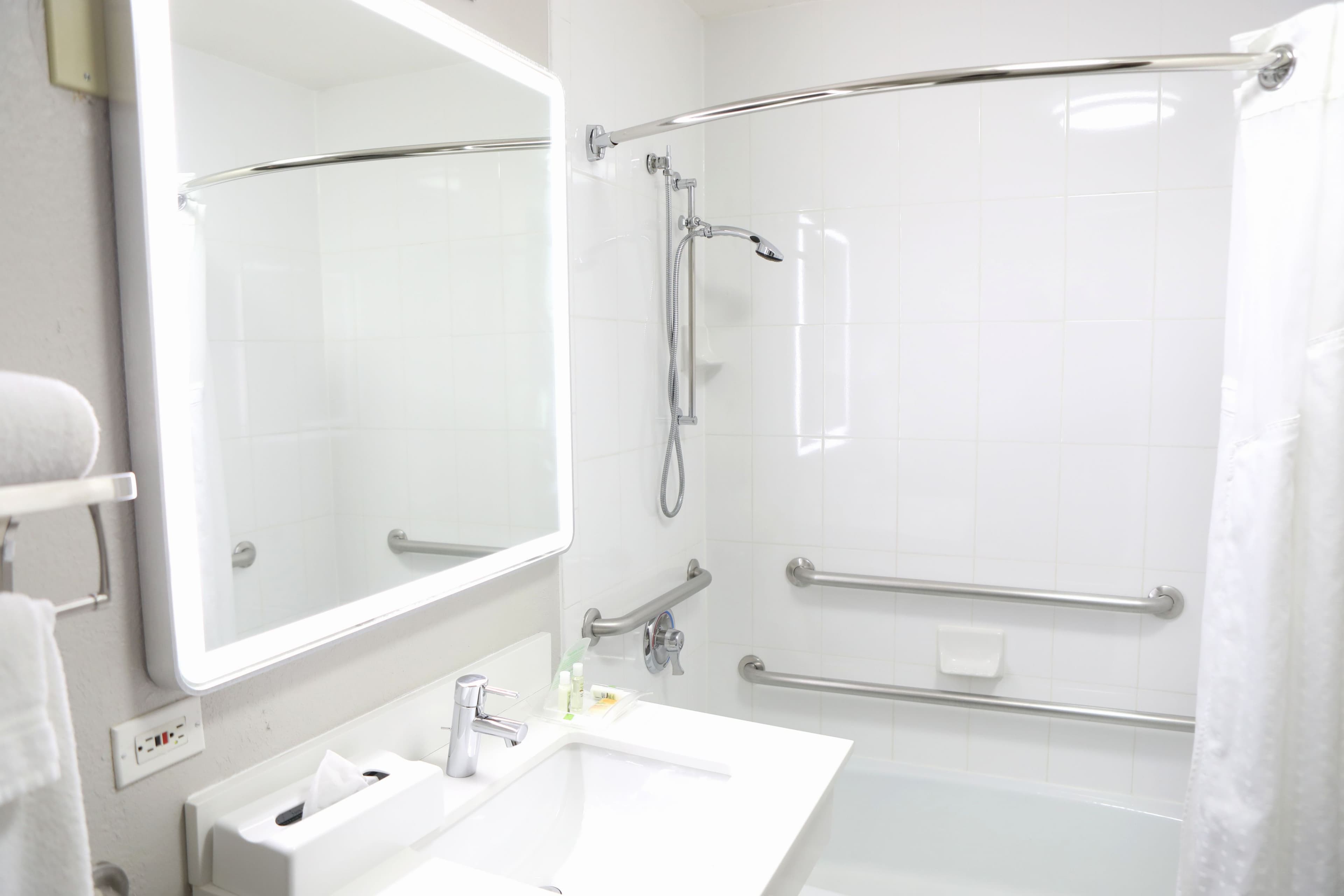 Holiday Inn Chicago Oakbrook — 22