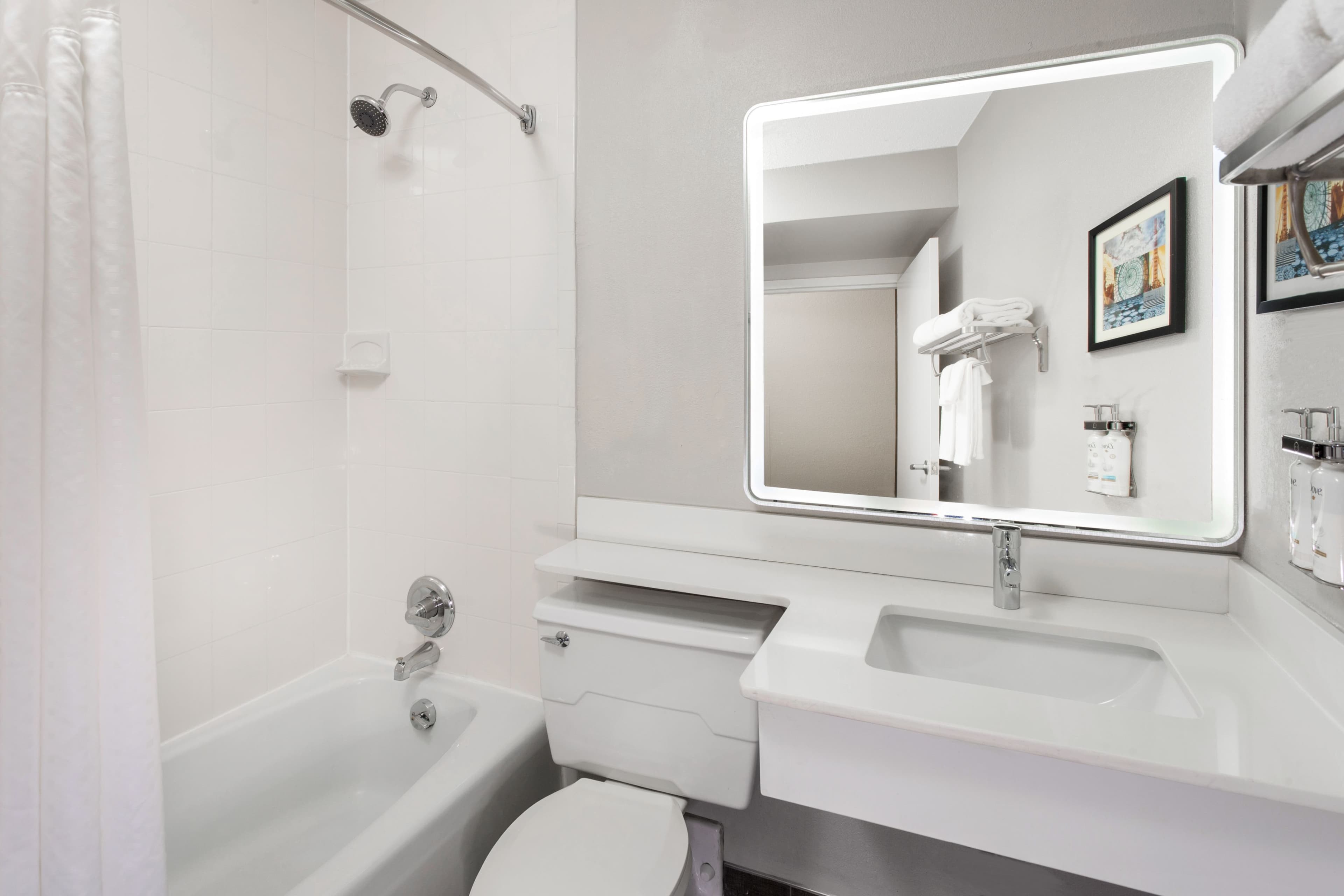 Holiday Inn Chicago Oakbrook — 17