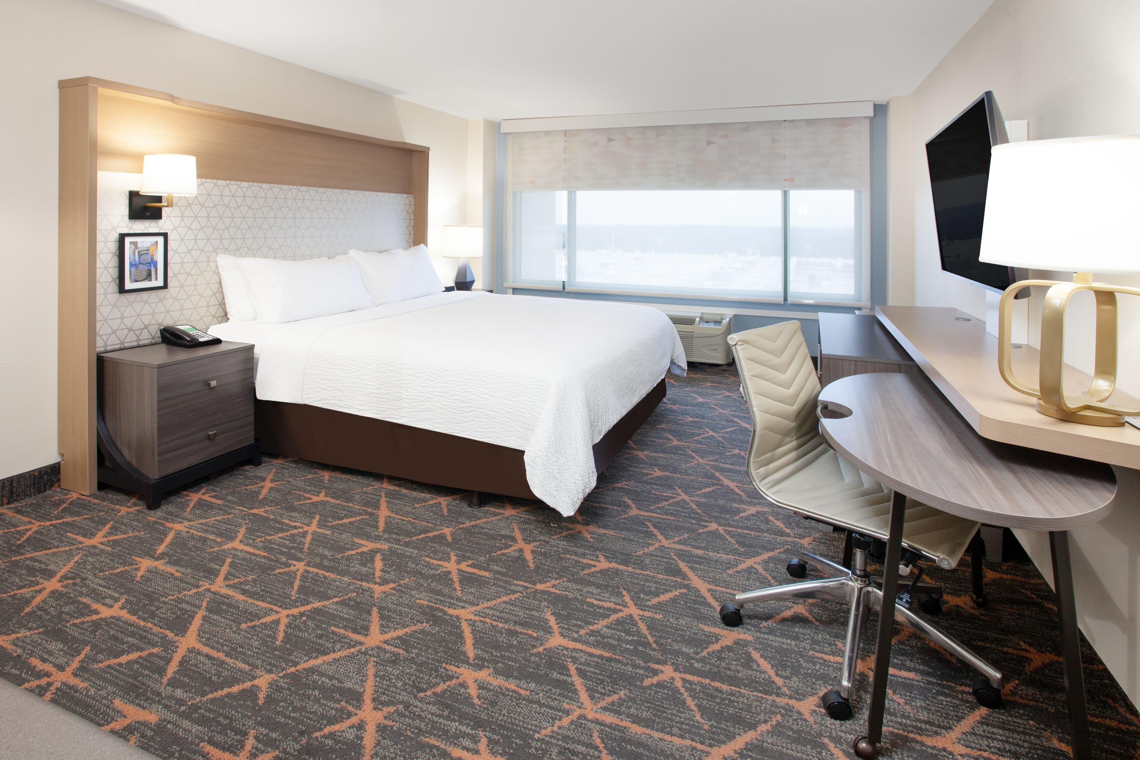 Holiday Inn Chicago Oakbrook — 8