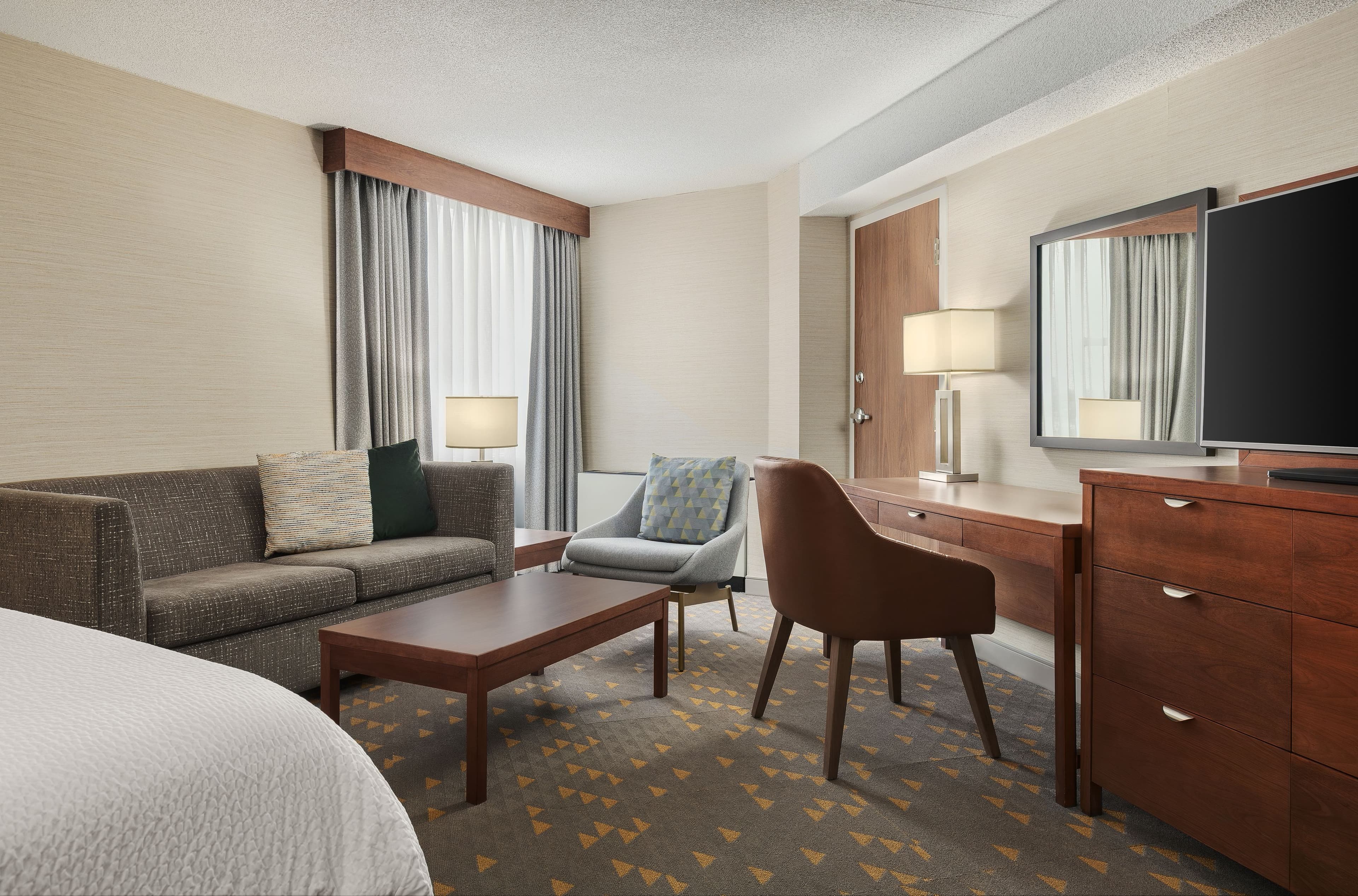 Holiday Inn Oakville (Centre) — 12