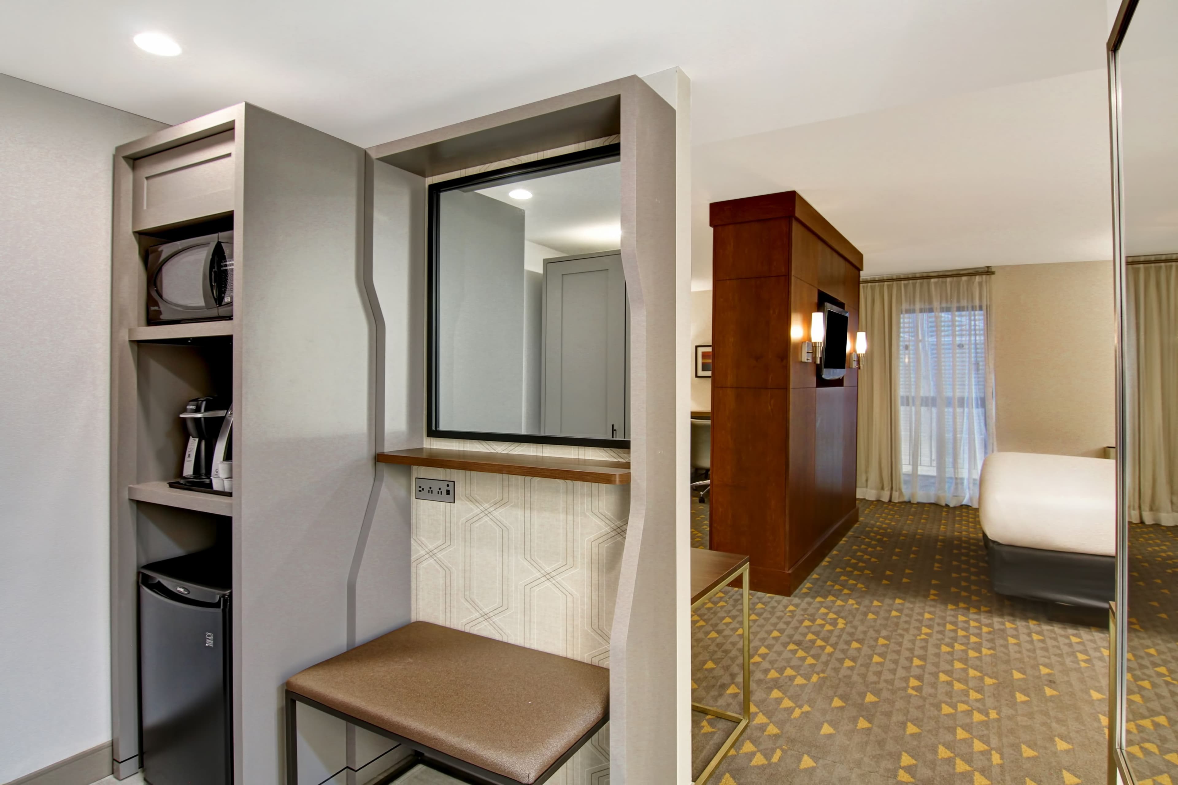 Holiday Inn Oakville (Centre) — 14