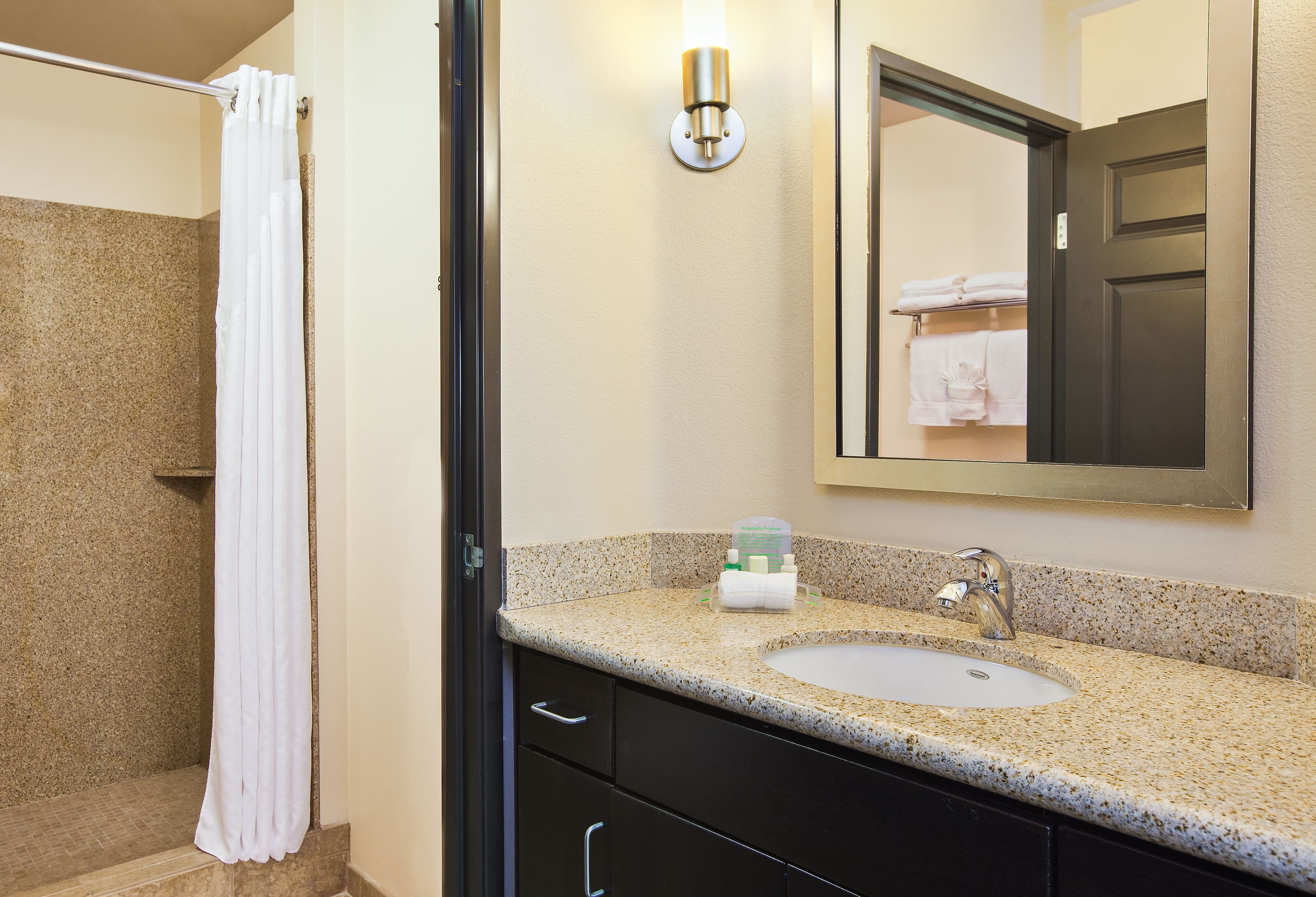 Holiday Inn Oceanside Camp Pendleton Area — 9