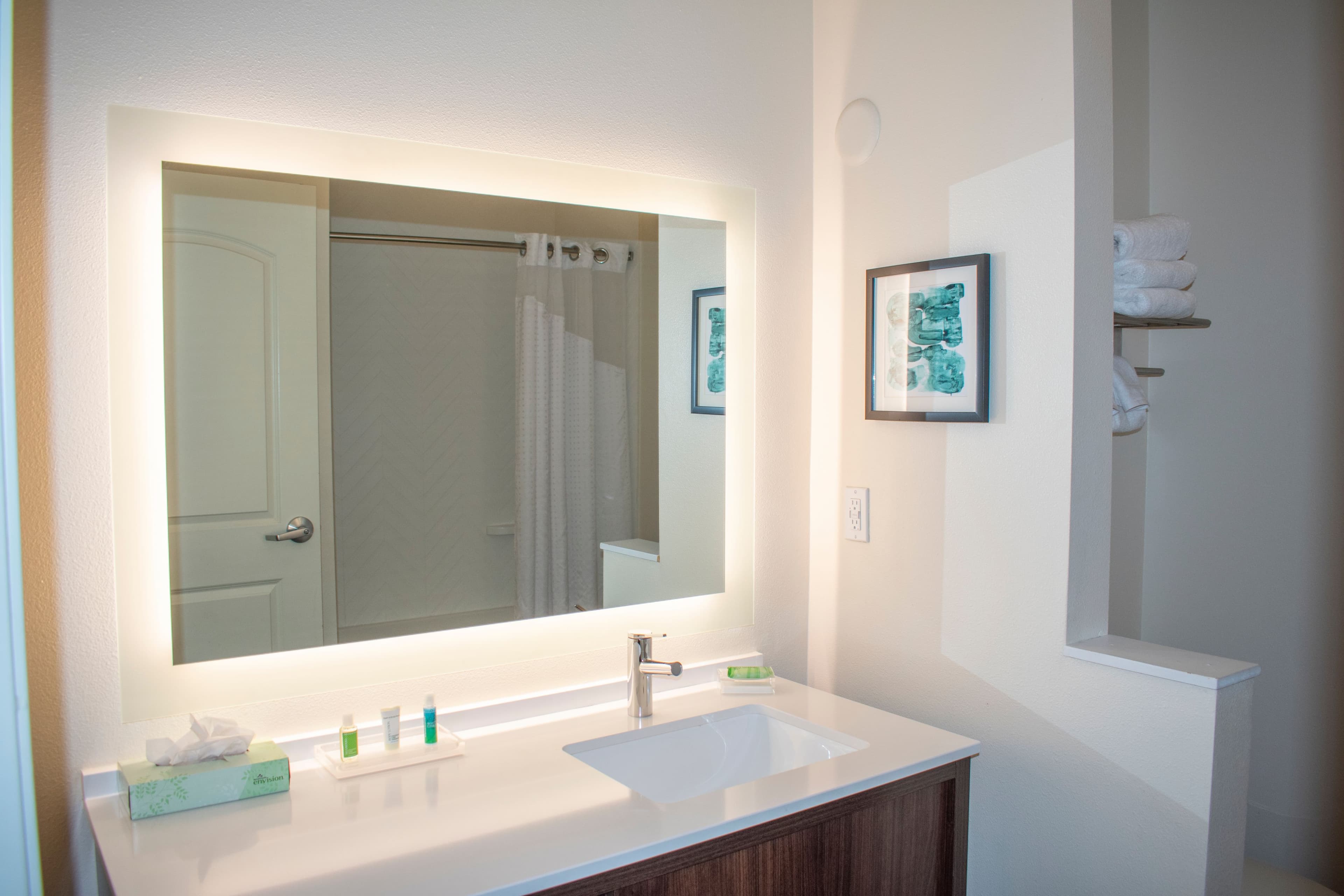 Holiday Inn Omaha Downtown - Waterpark - Image 3