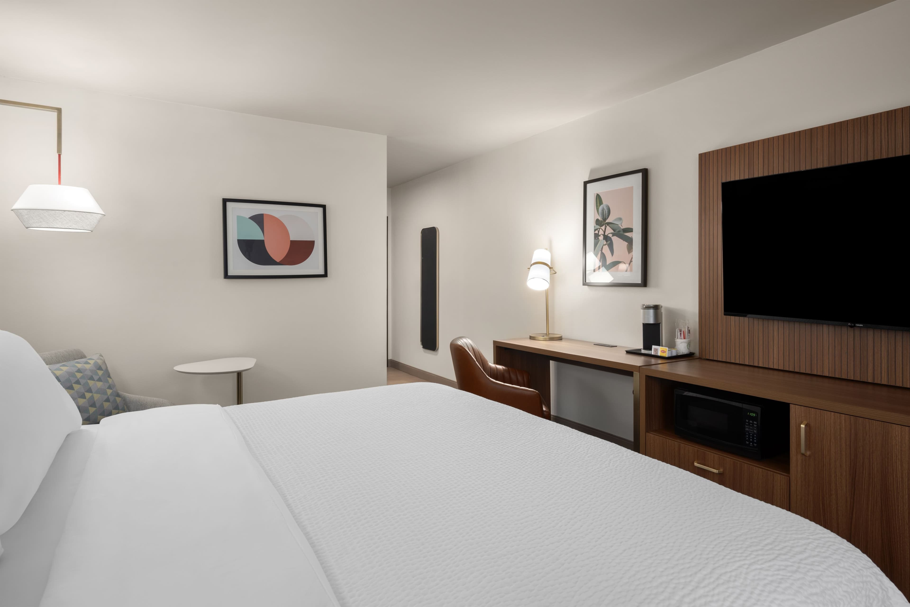 Holiday Inn Ontario — 9