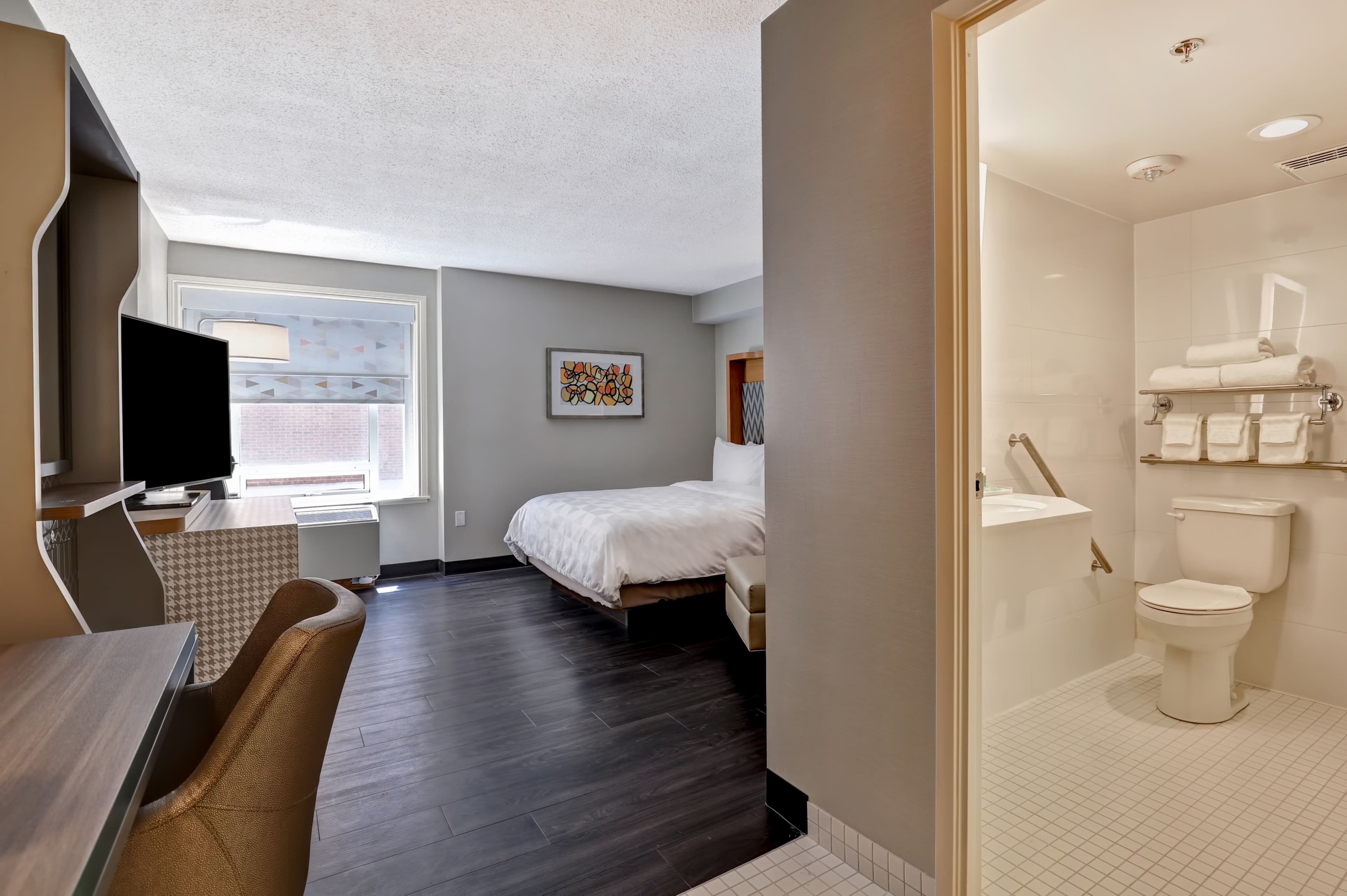 Holiday Inn Ottawa Dwtn - Parliament Hill — 7