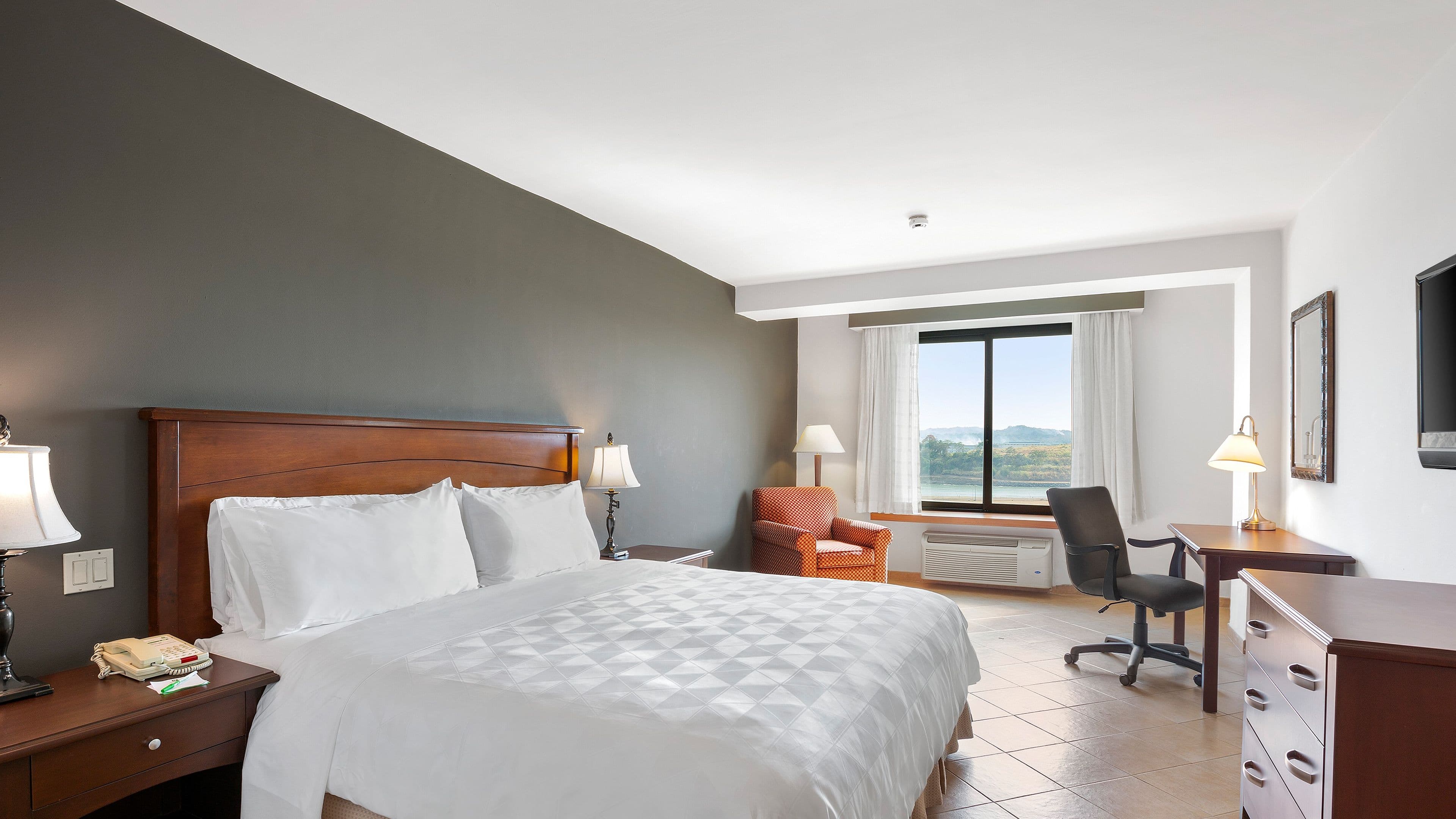 Holiday Inn Panama Canal — 8