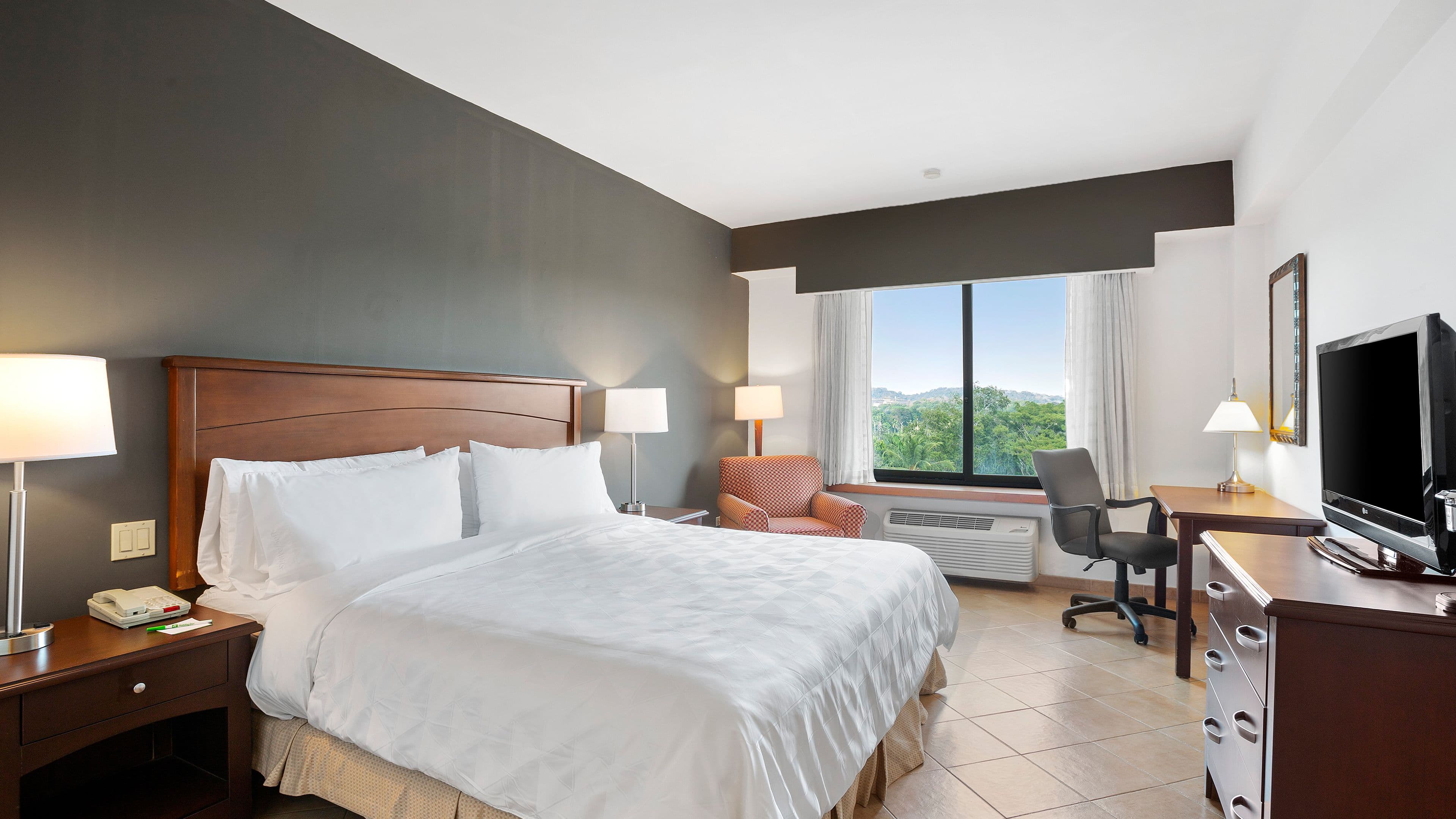 Holiday Inn Panama Canal — 6