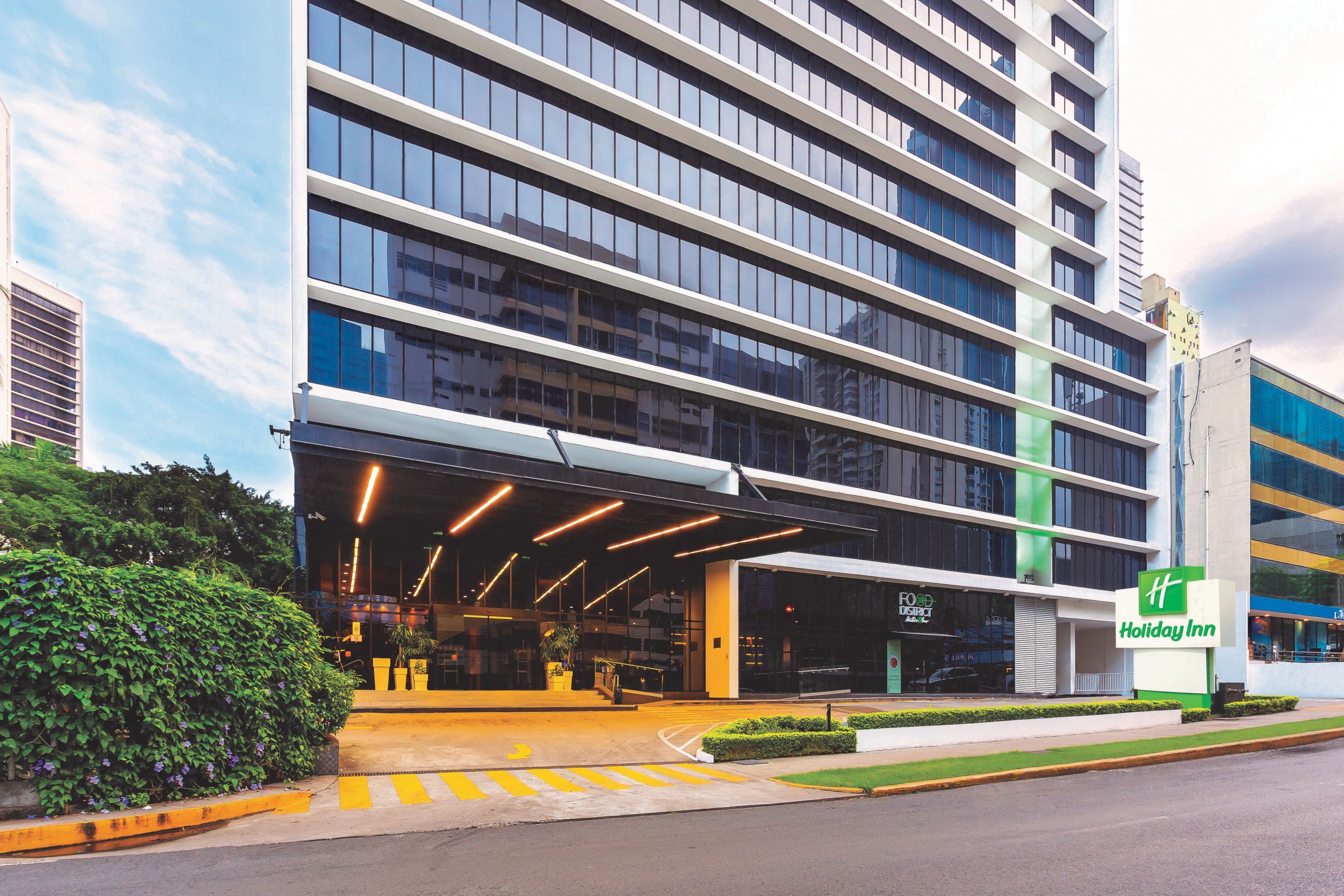 Holiday Inn Panama Distrito Financiero - Image 1