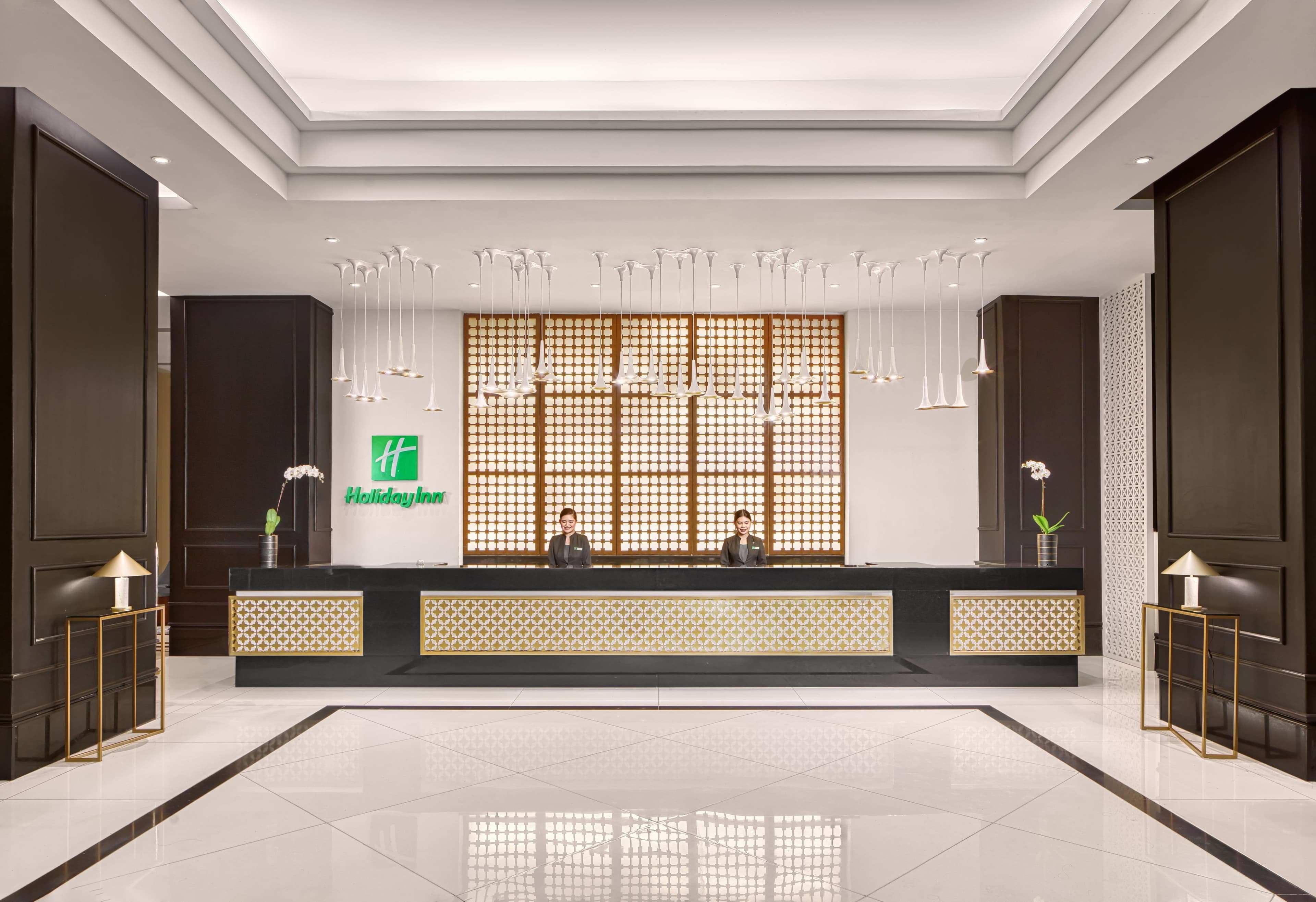 Holiday Inn & Suites Manila Galleria - Image 1