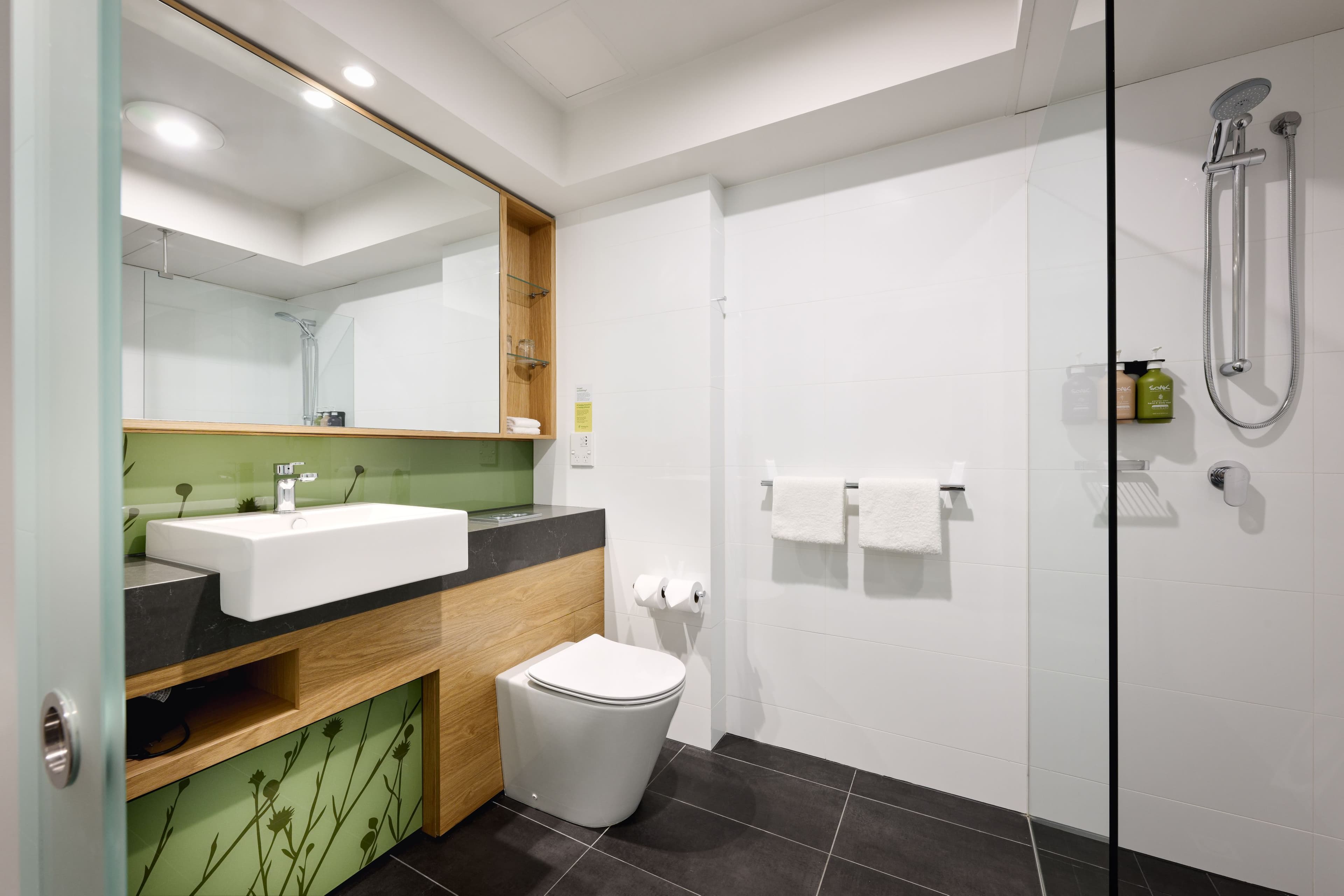 Holiday Inn Perth City Centre - Image 5