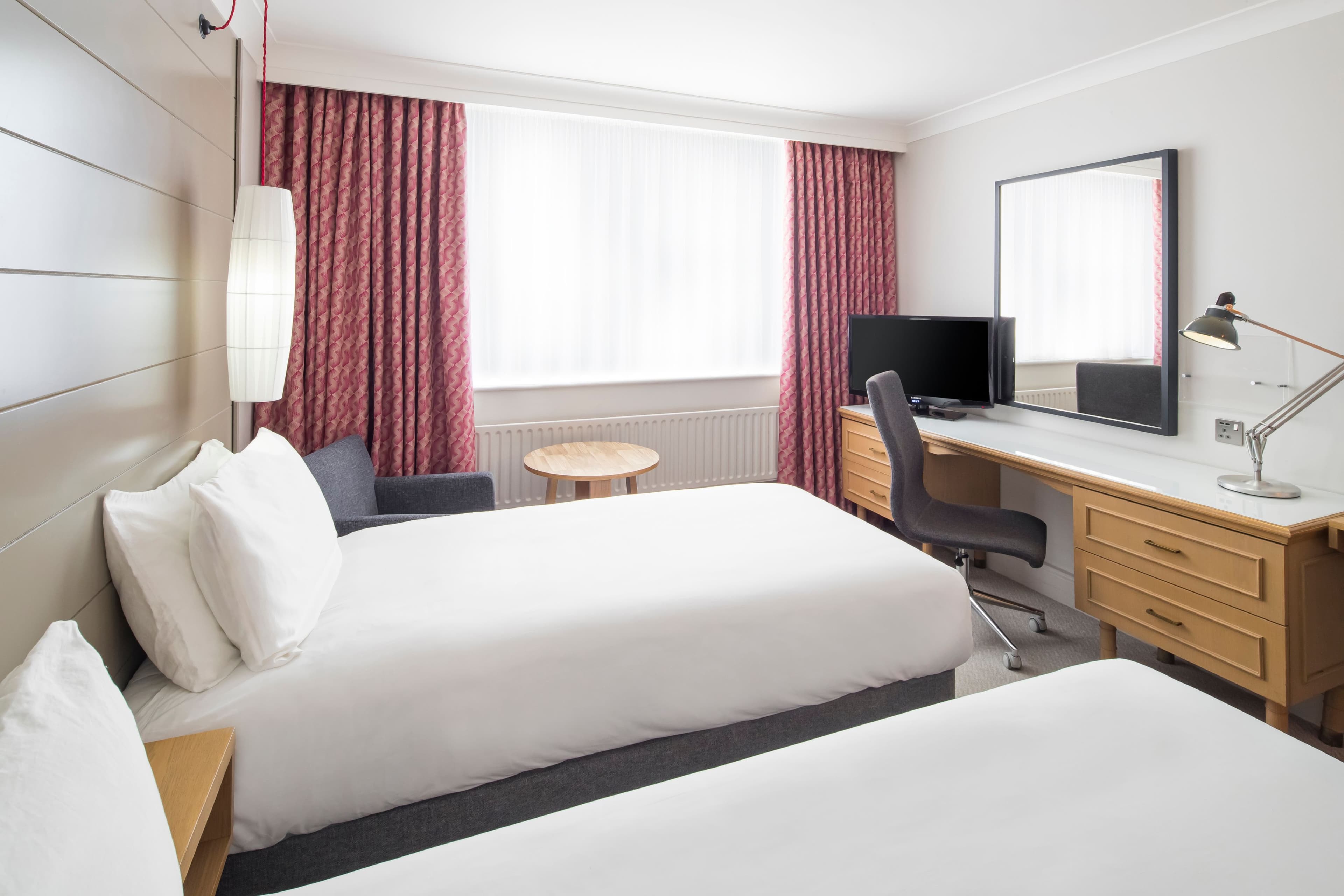 2 Single Beds Standard - Image 3