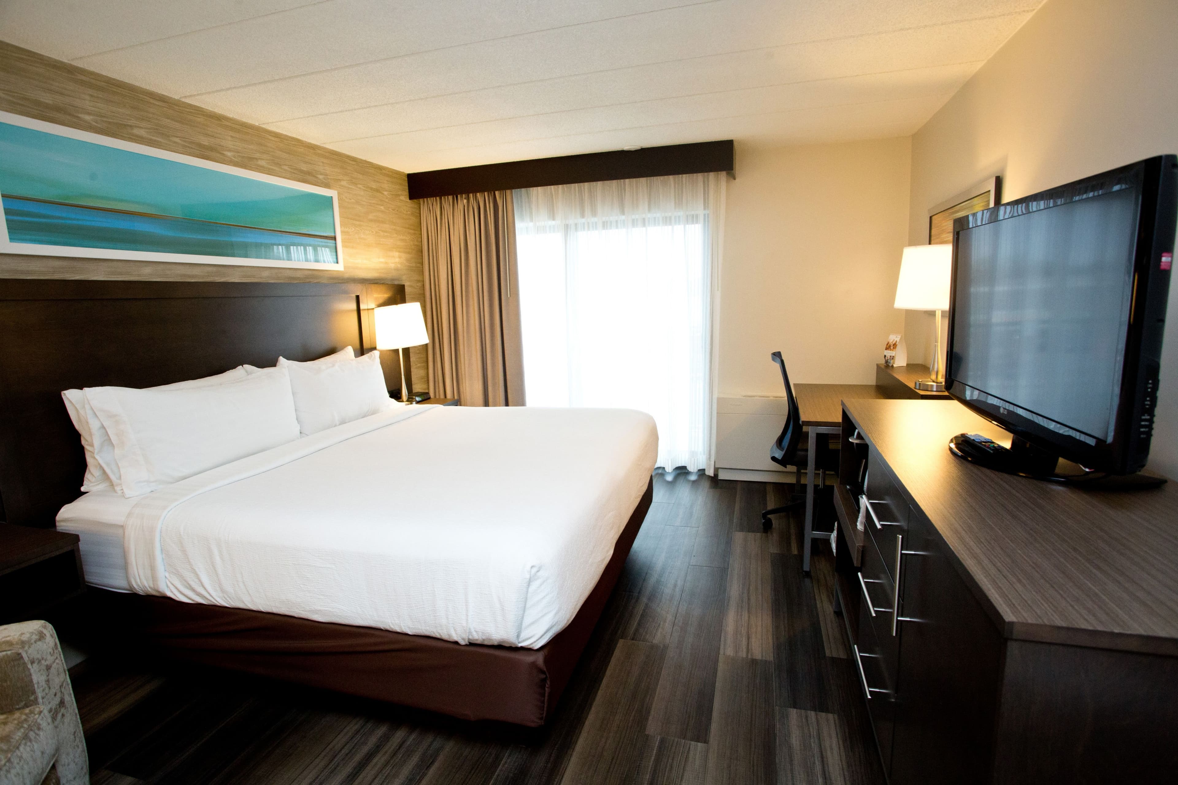 Holiday Inn Peterborough-Waterfront - Image 3