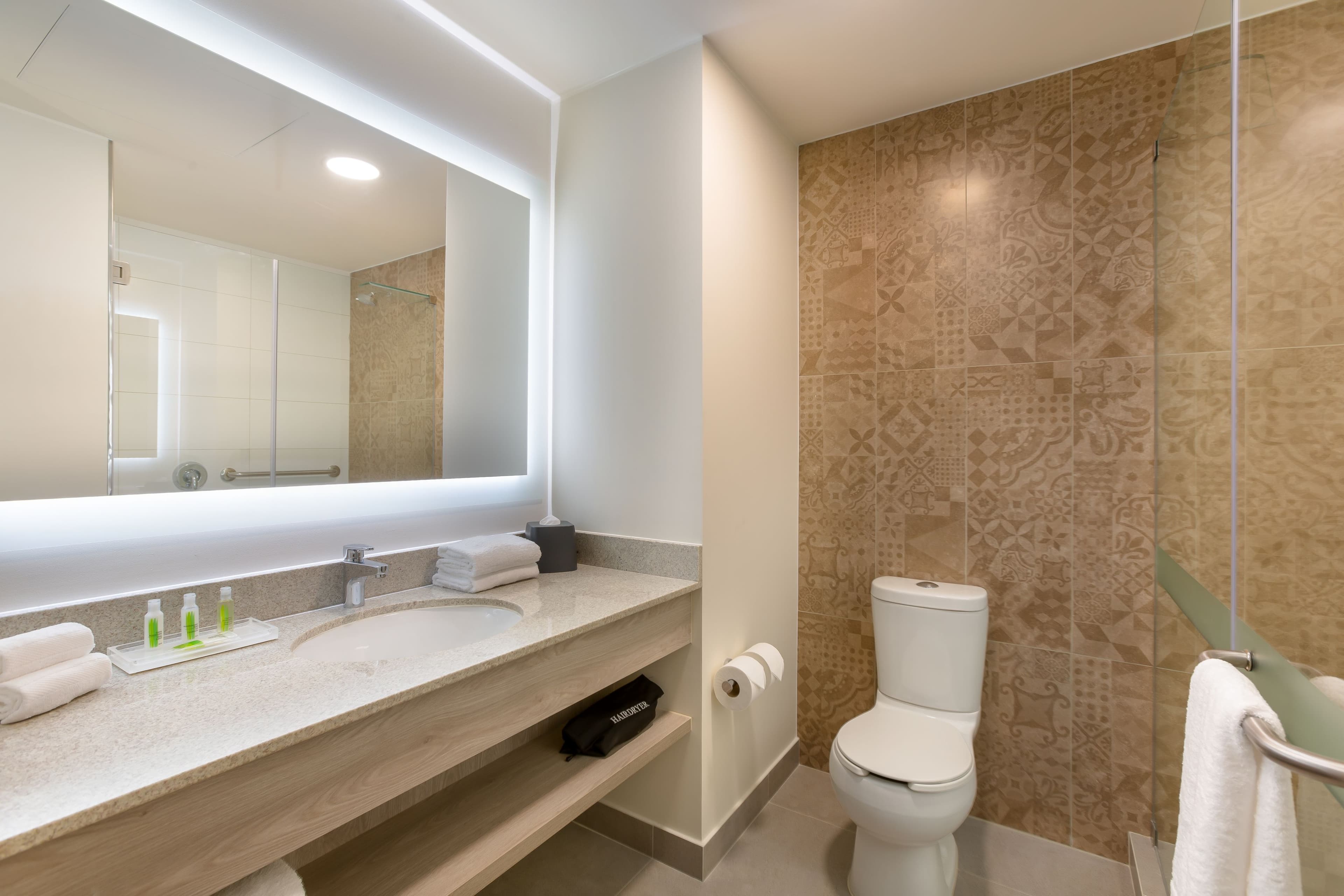 Holiday Inn Piura — 7