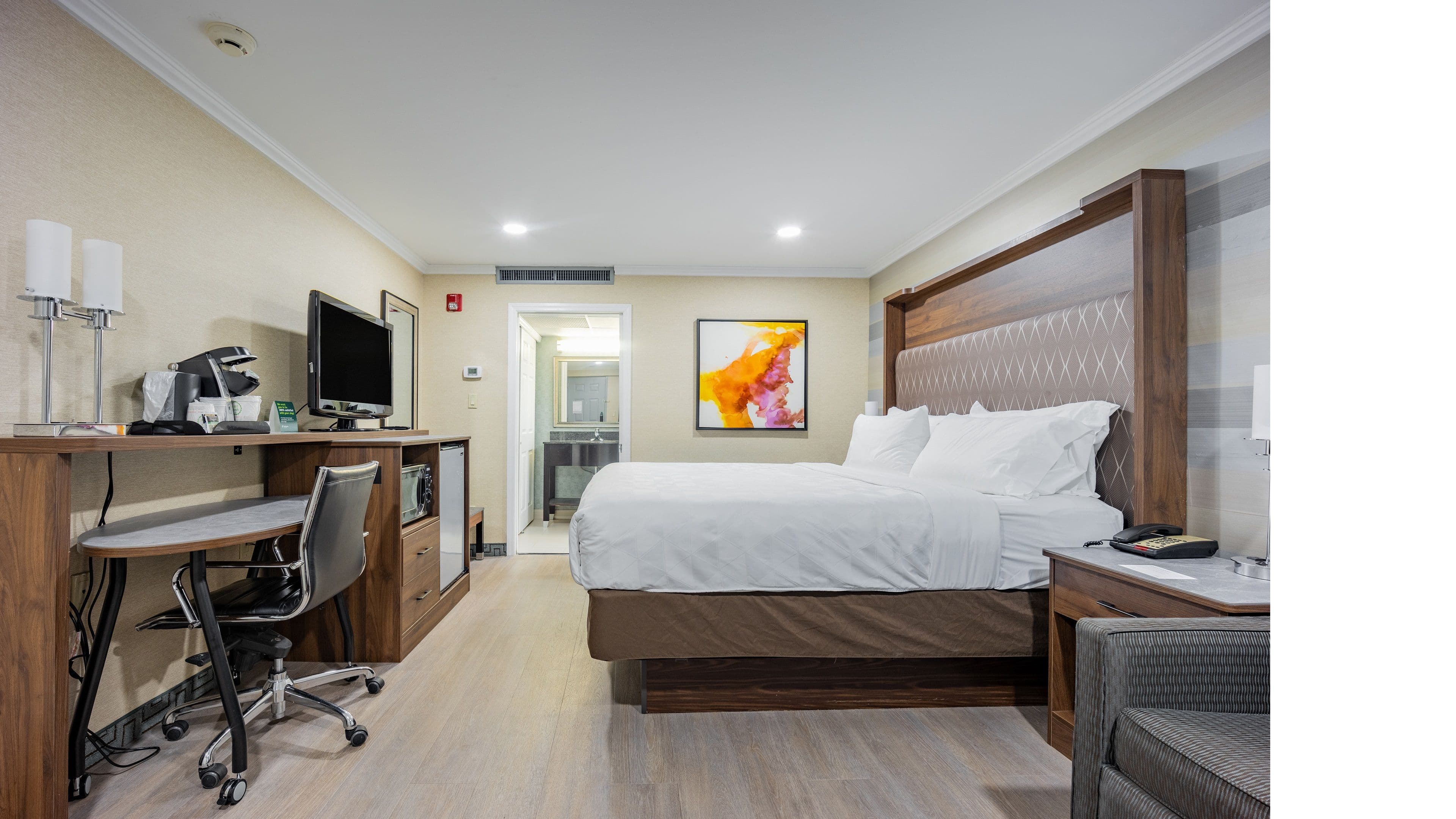 Holiday Inn Plainview-Long Island - Image 3