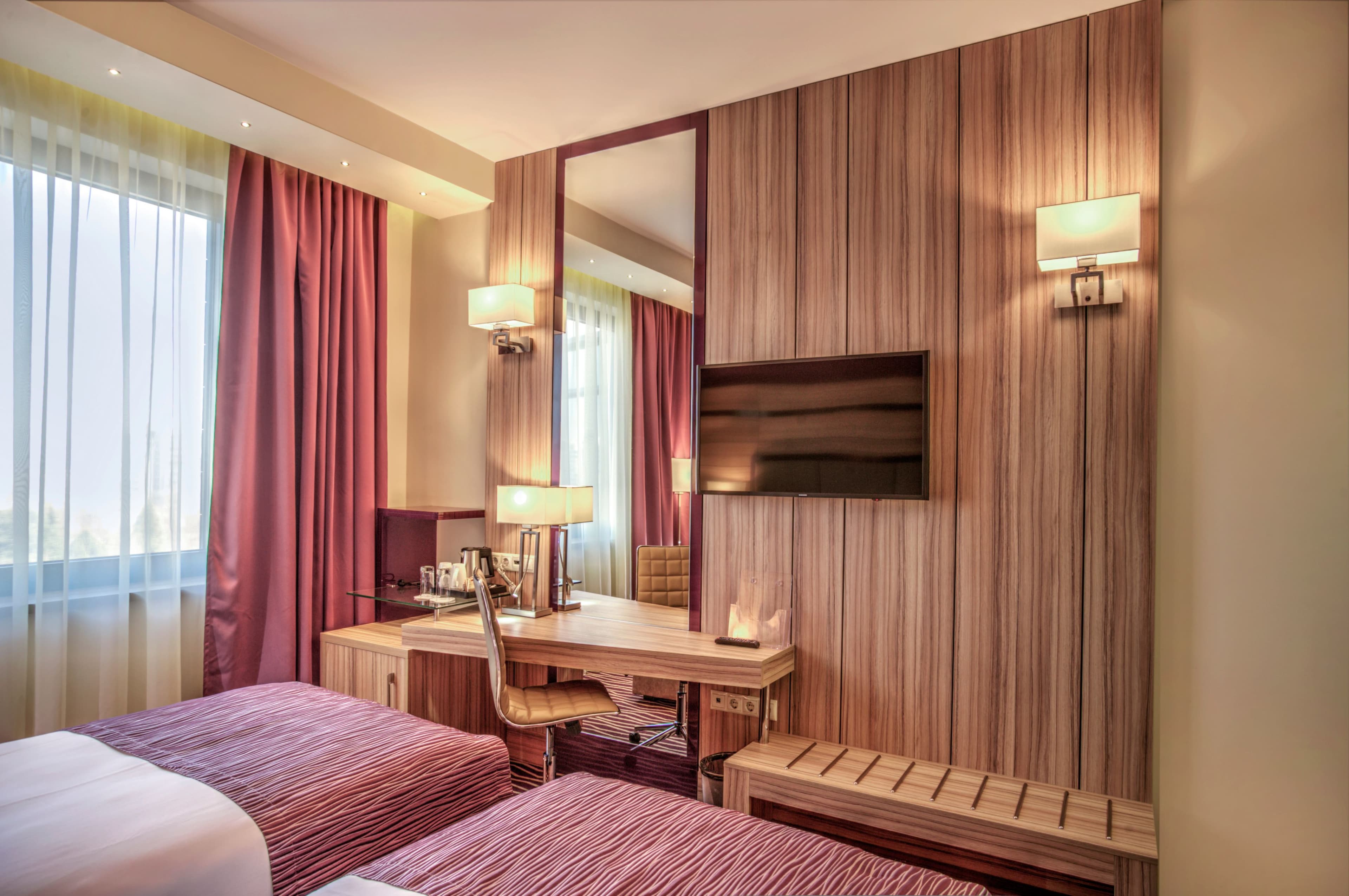 Holiday Inn Plovdiv - Image 5