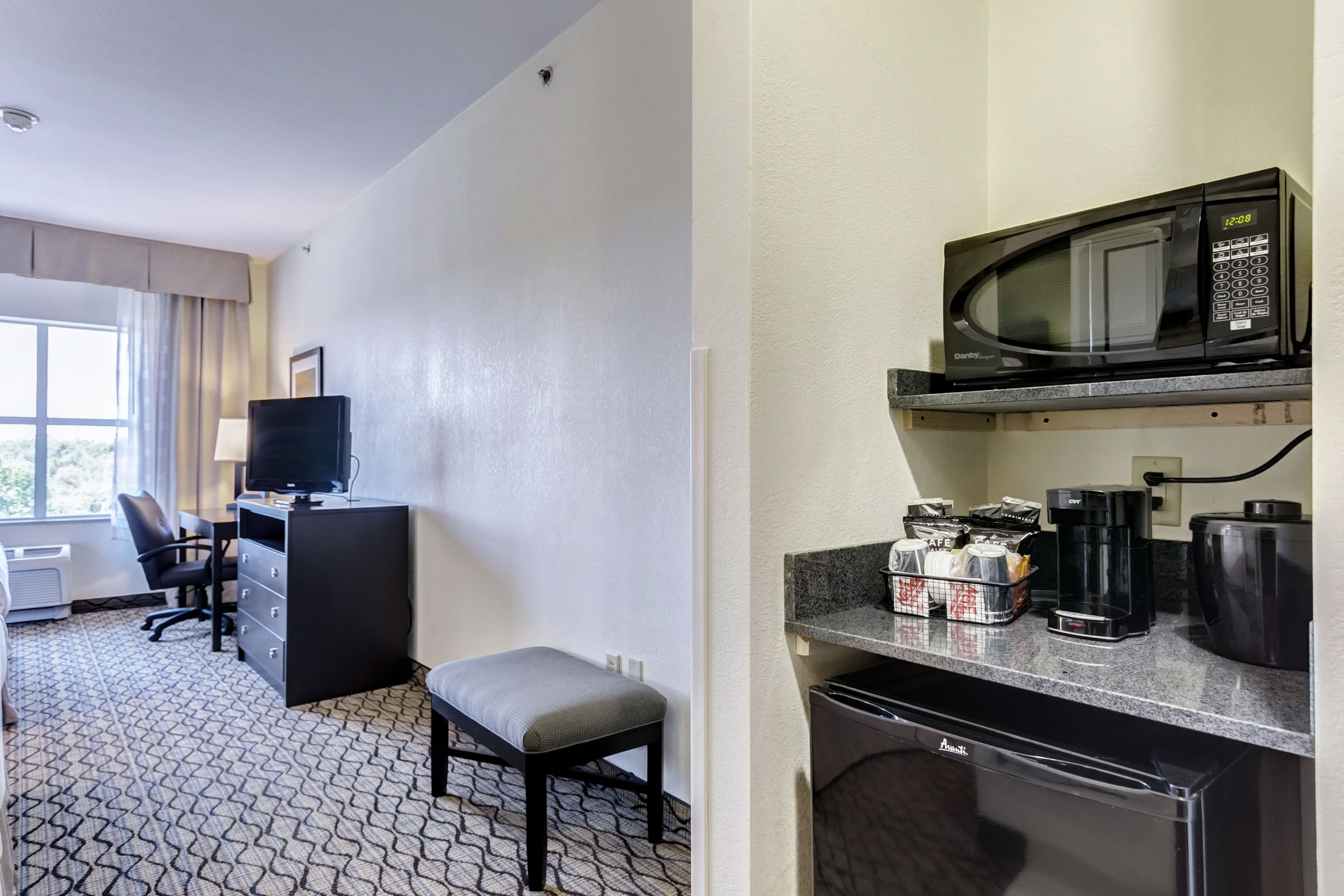 Holiday Inn Poplar Bluff - Image 5