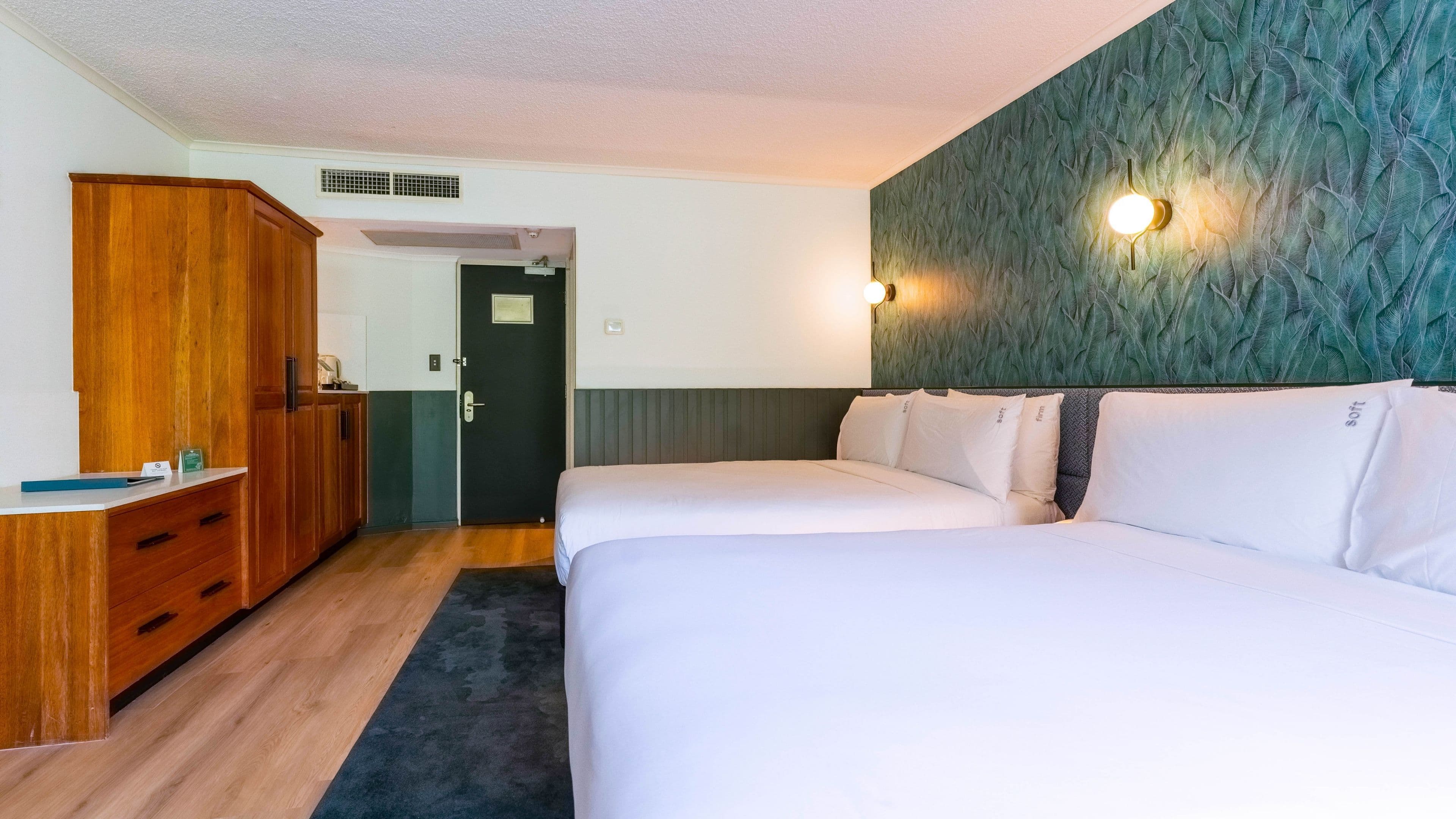 Holiday Inn Port Moresby — 13