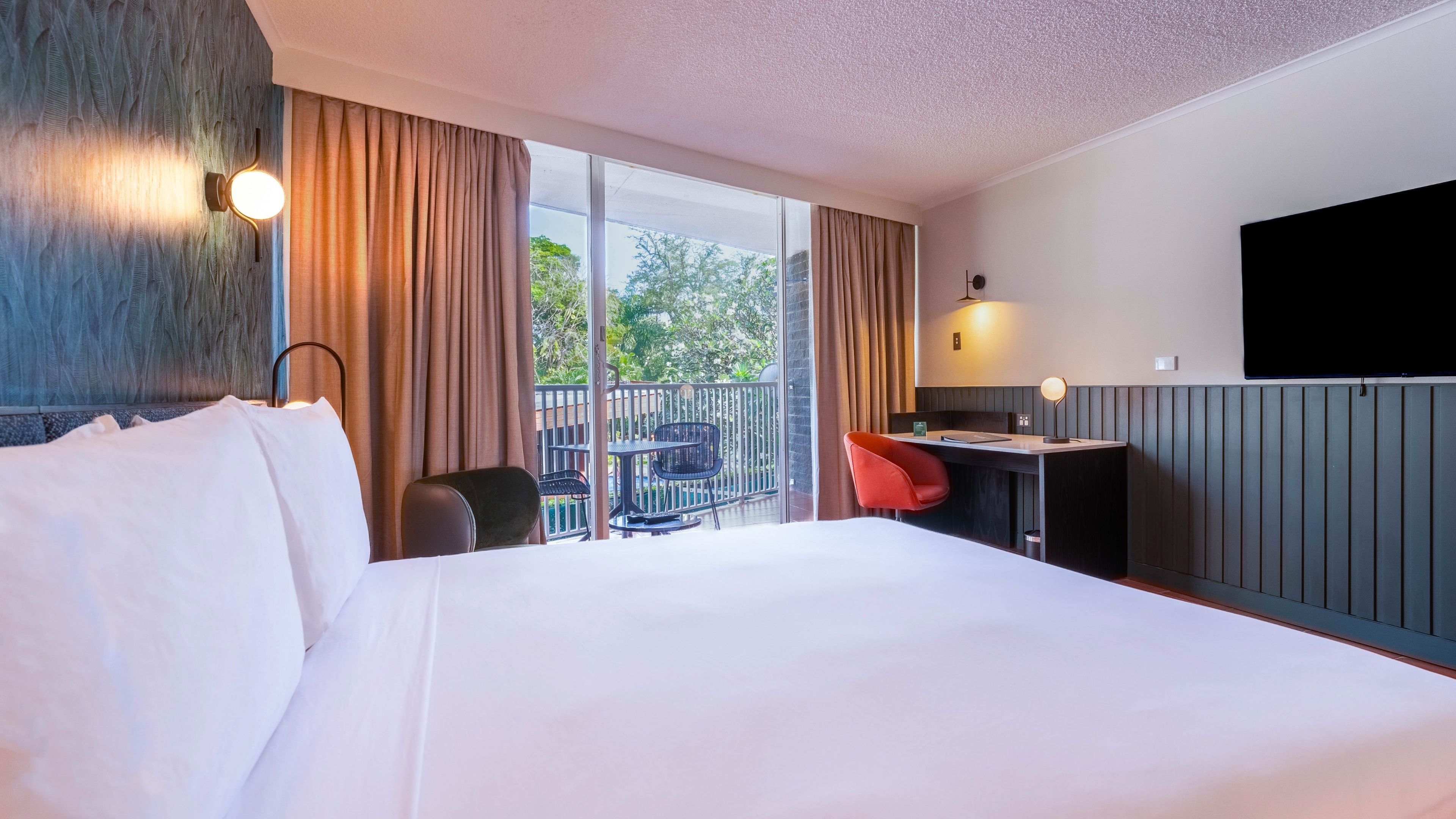 Holiday Inn Port Moresby — 8