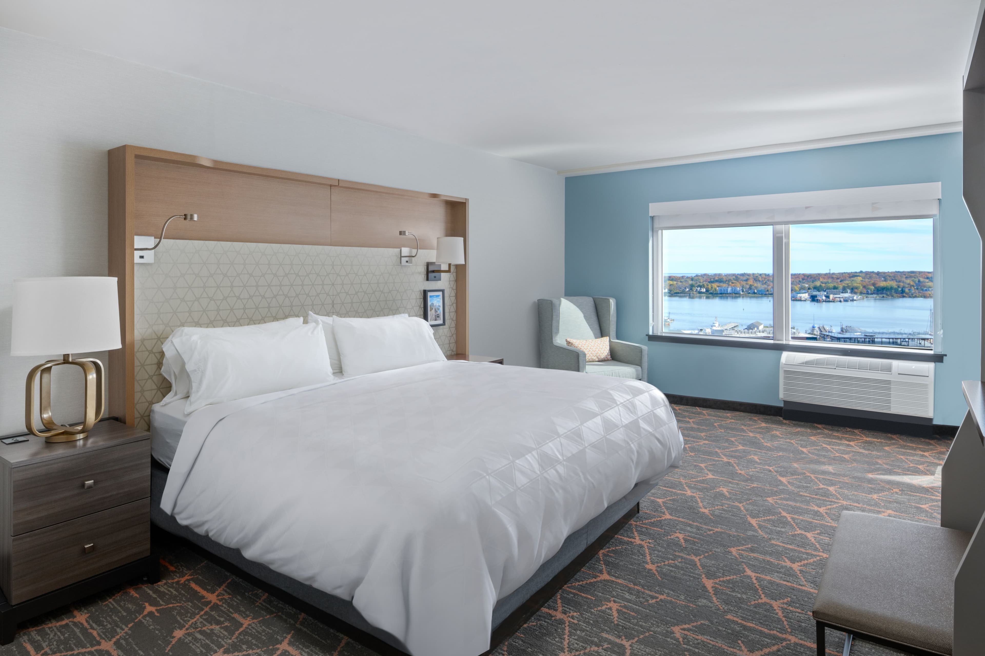 Holiday Inn Portland-By The Bay — 12