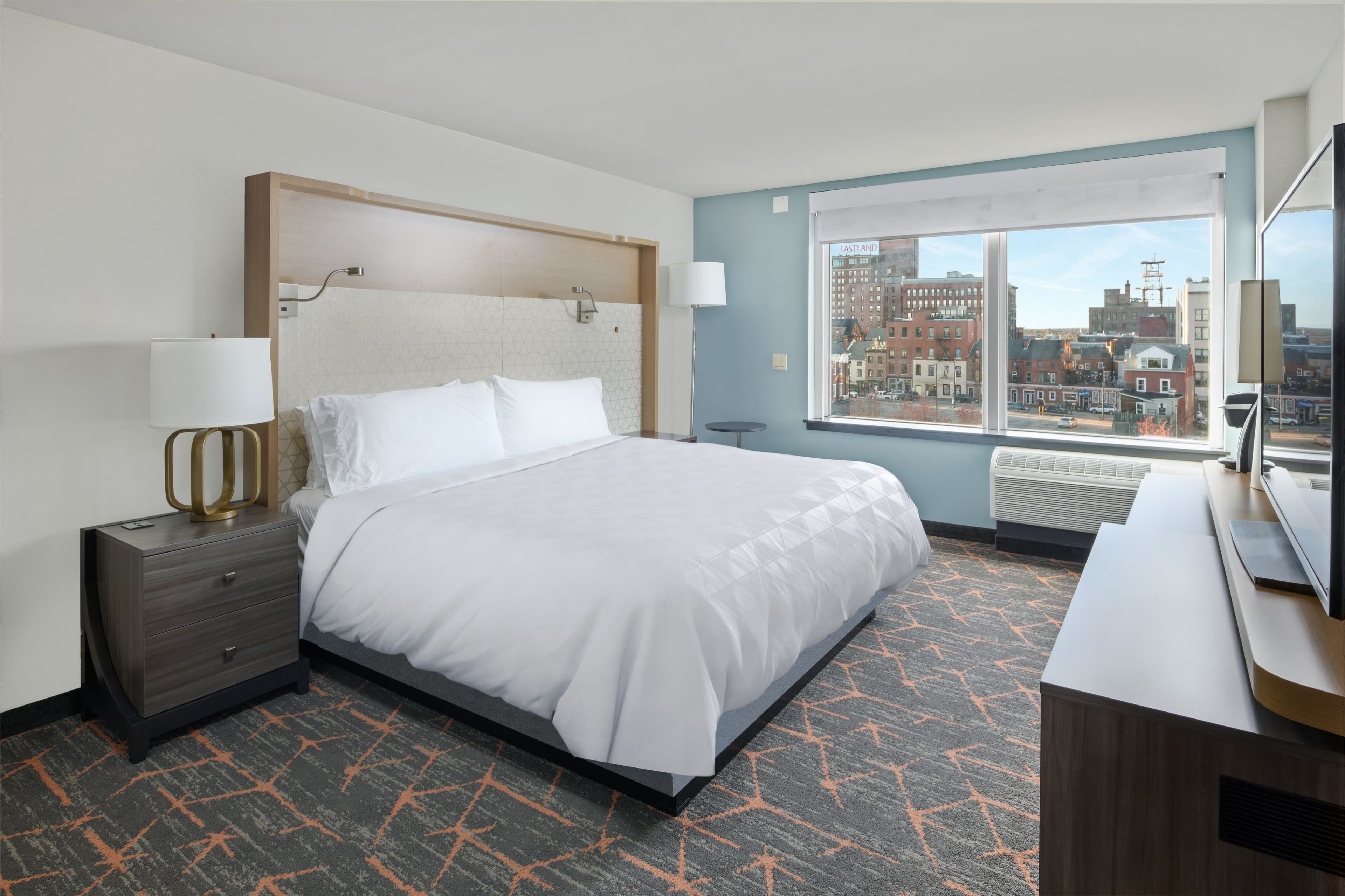 Holiday Inn Portland-By The Bay — 14