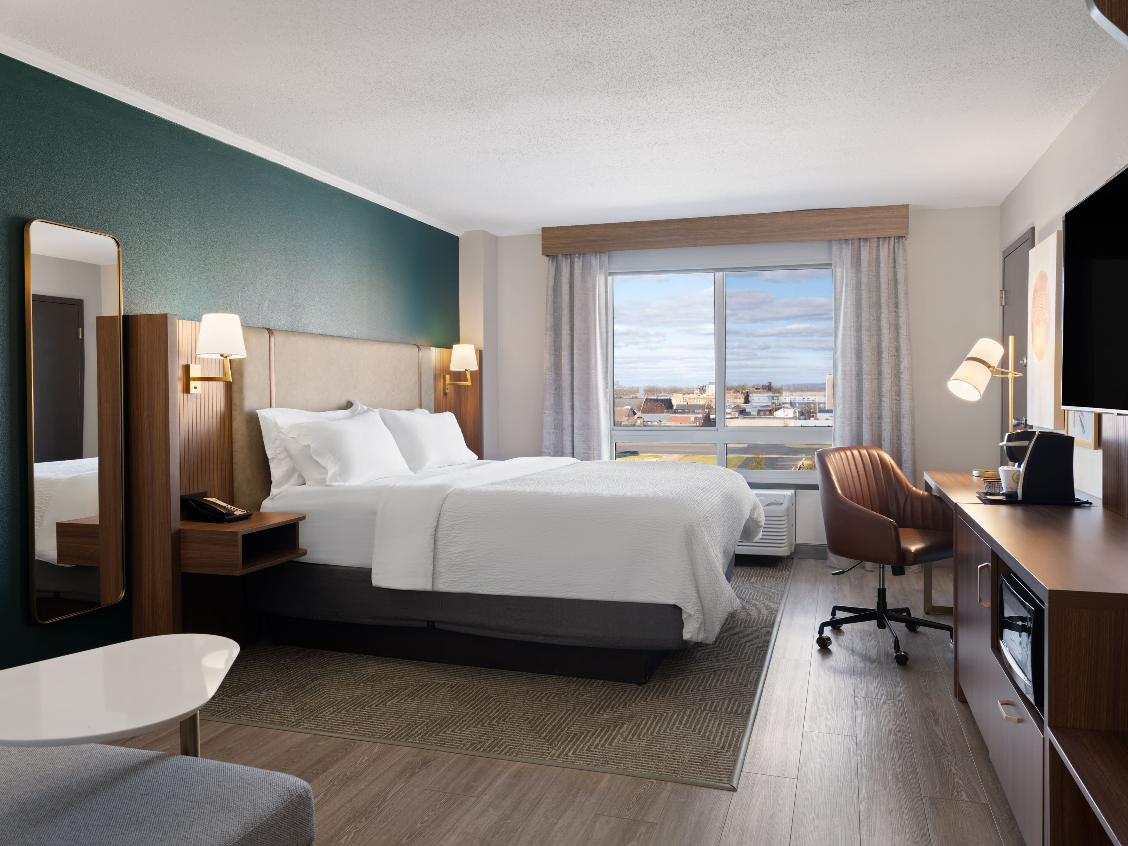 Holiday Inn Portsmouth Downtown - Image 5