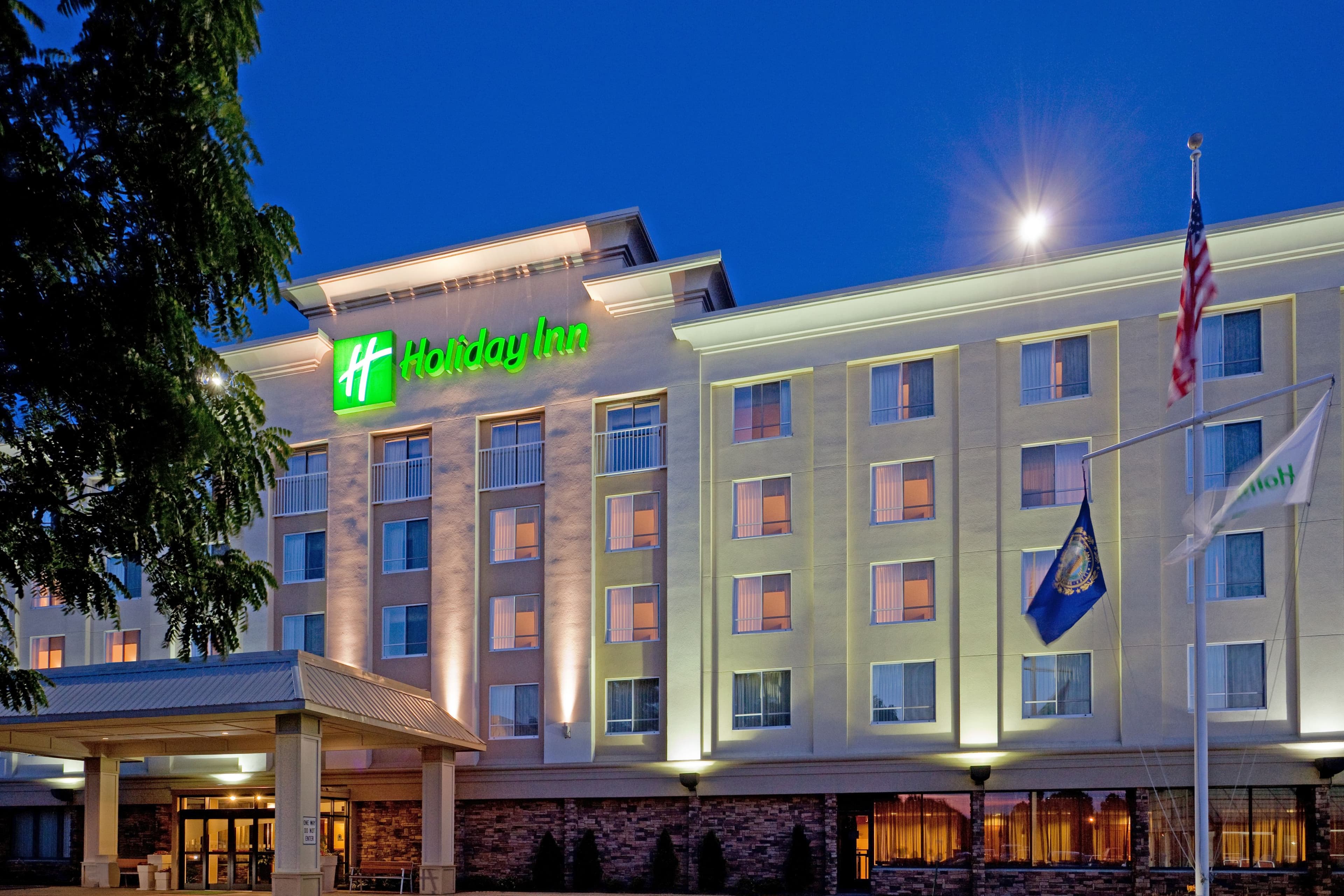 Holiday Inn Portsmouth - Image 1