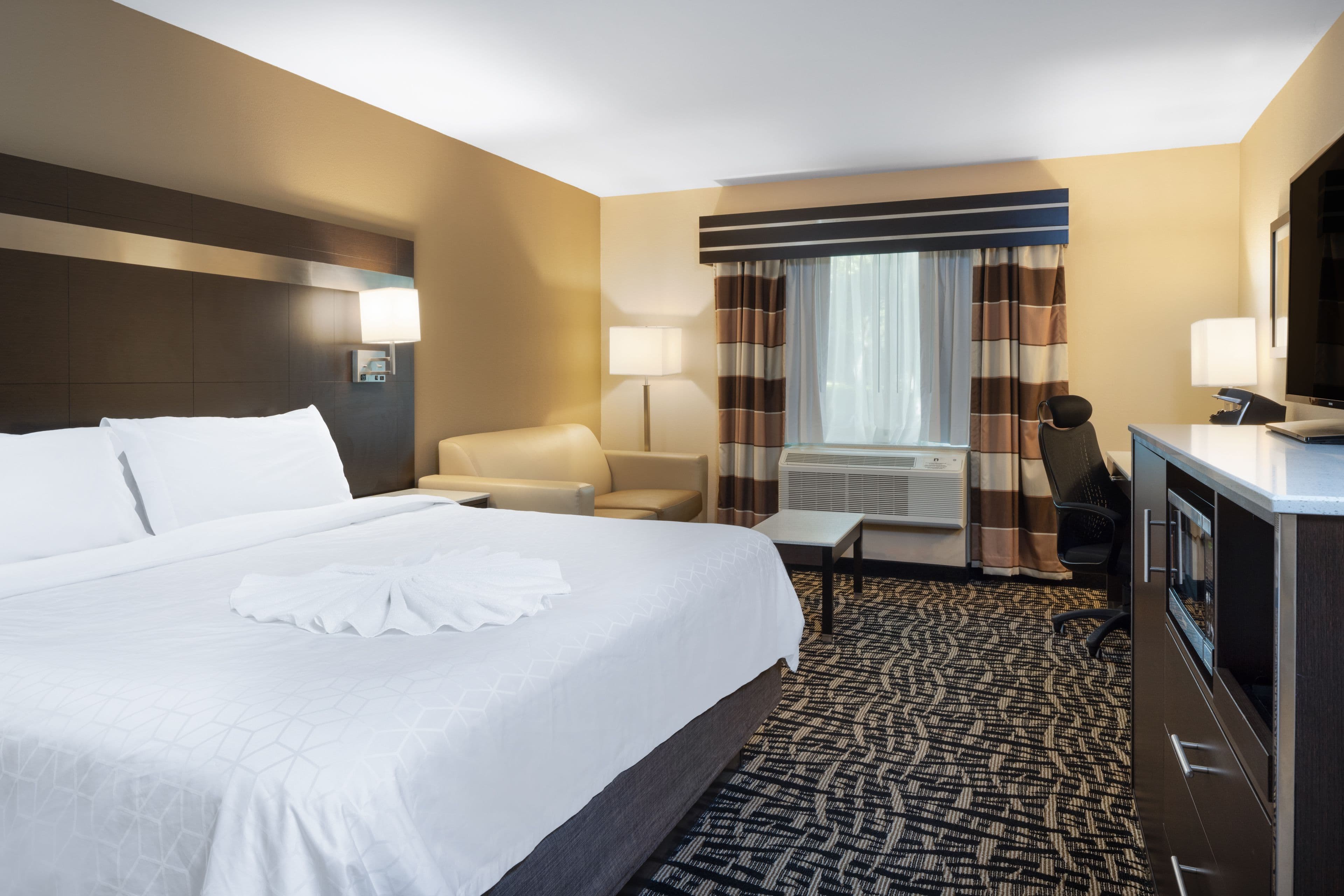 Holiday Inn Poughkeepsie - Image 5