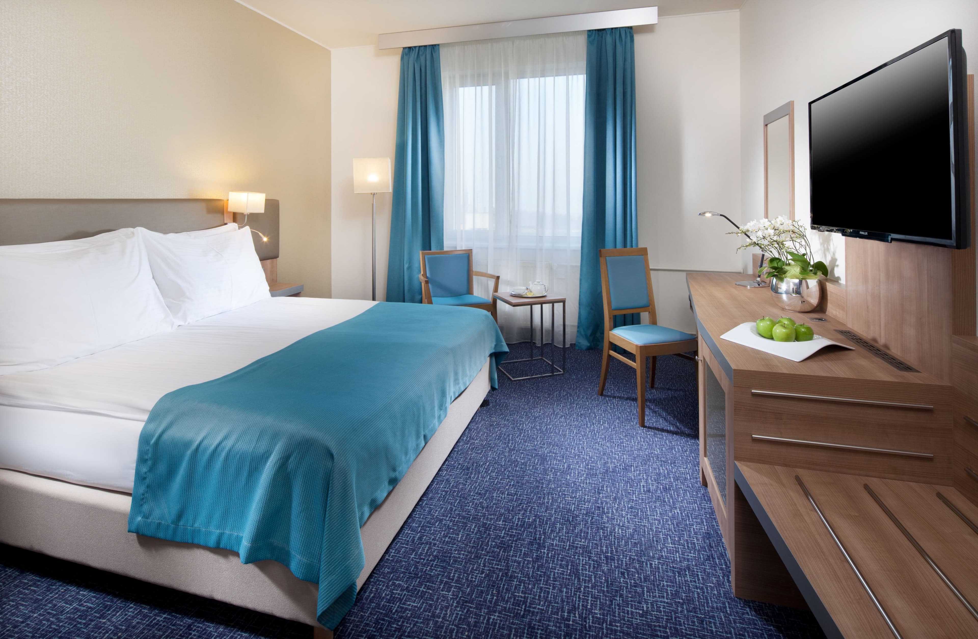 Holiday Inn Prague - Image 2