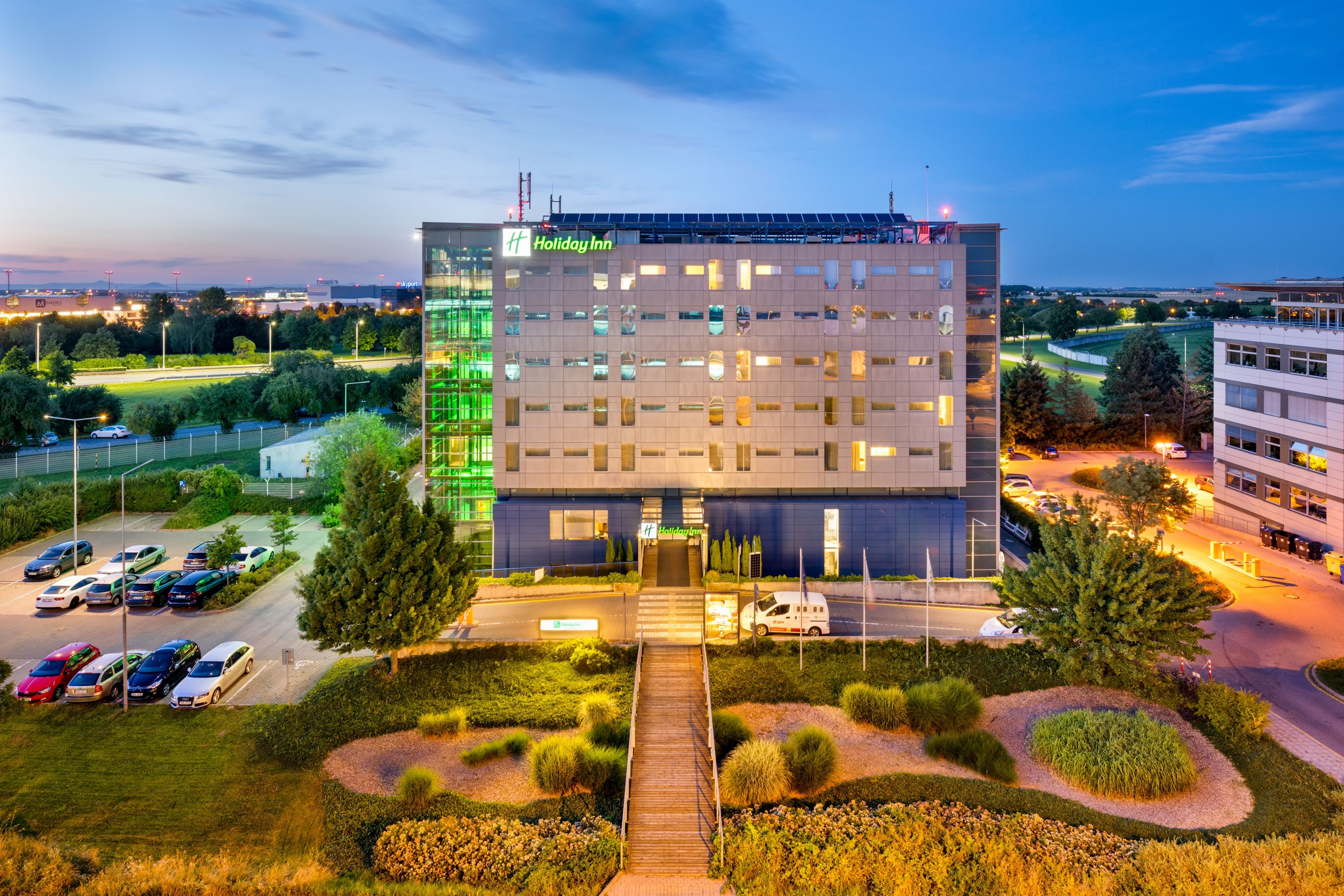 Holiday Inn Prague Airport - Image 1