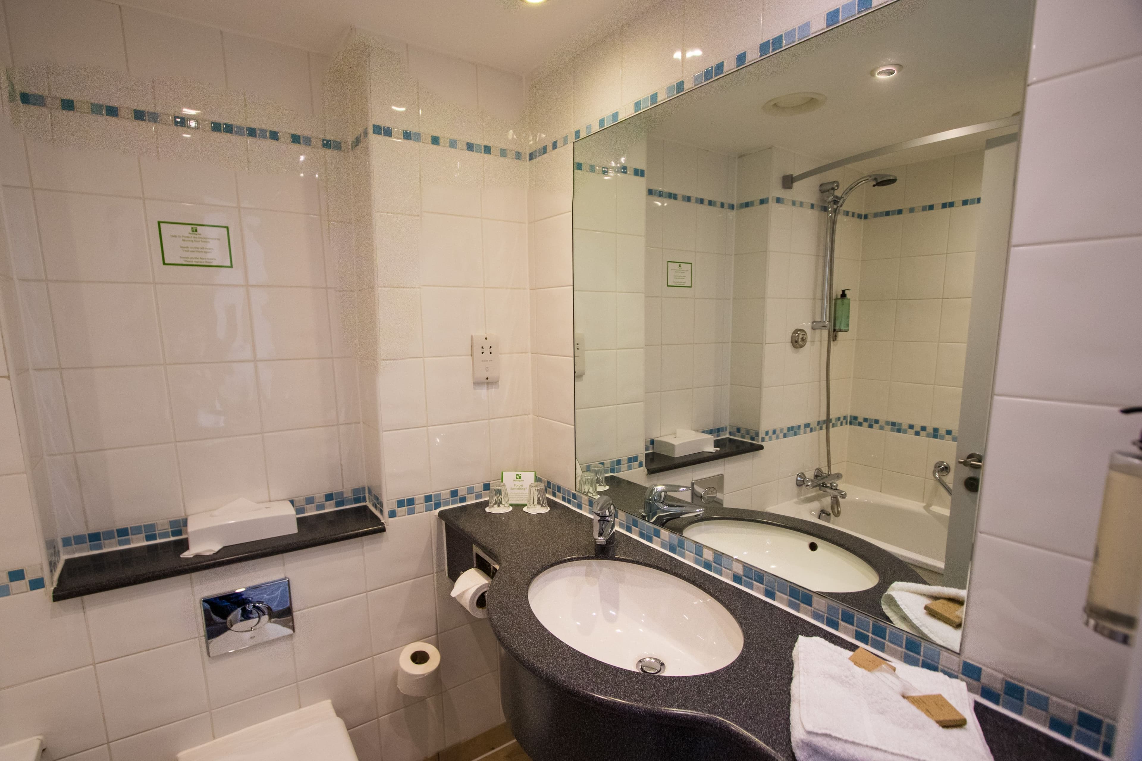 Holiday Inn Preston - Image 5
