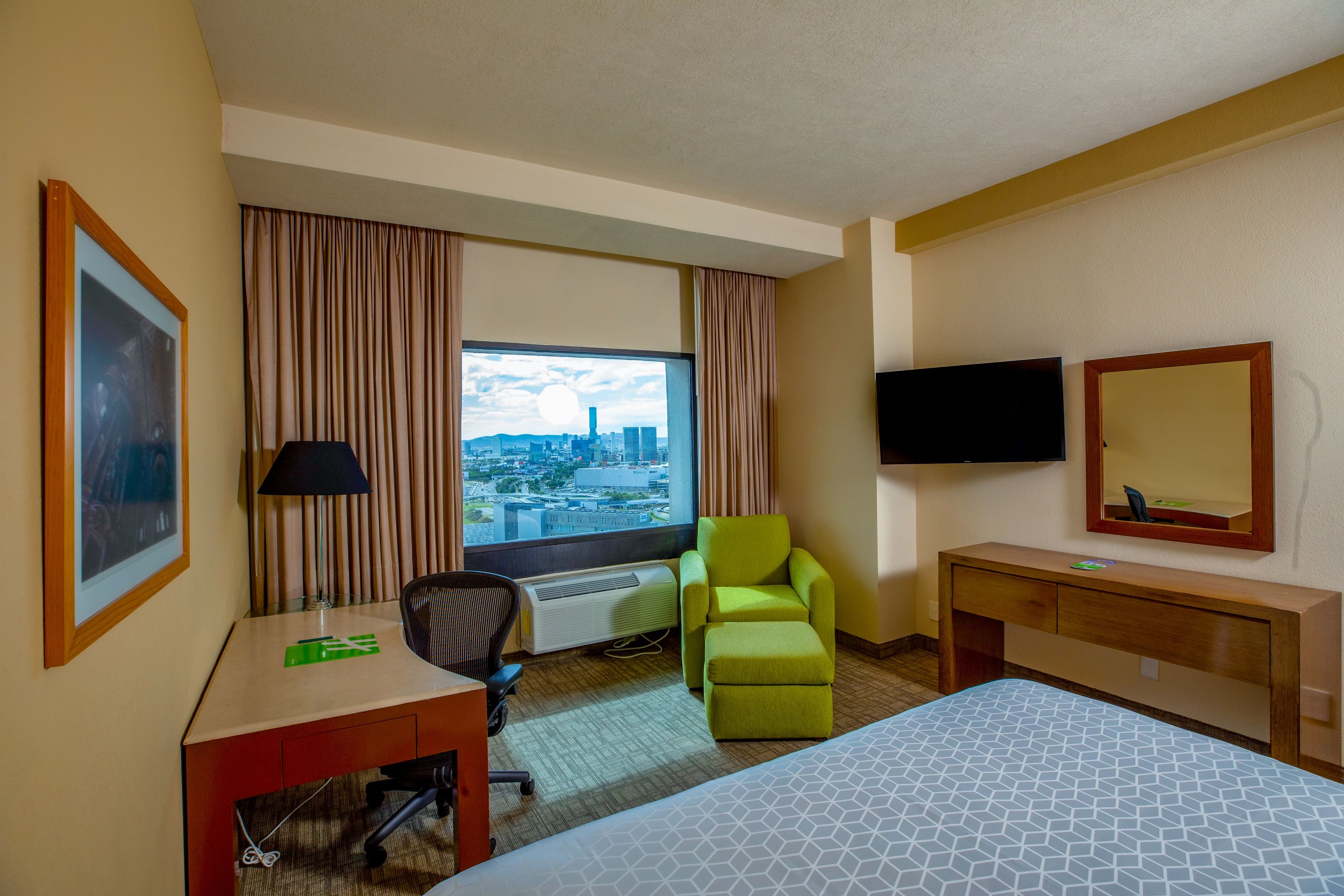 Holiday Inn Puebla La Noria — 77