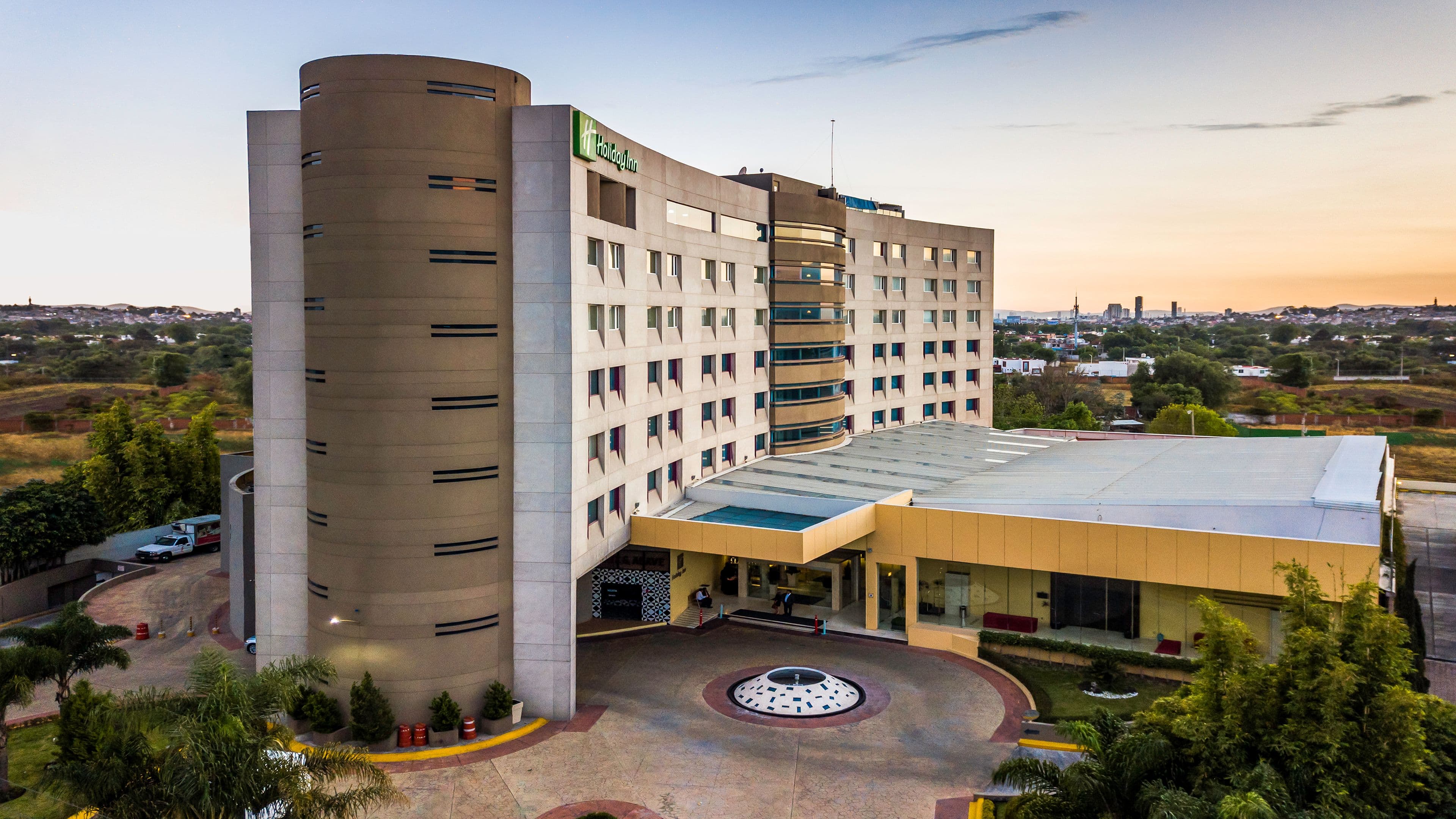 Holiday Inn Puebla Finsa - Image 1