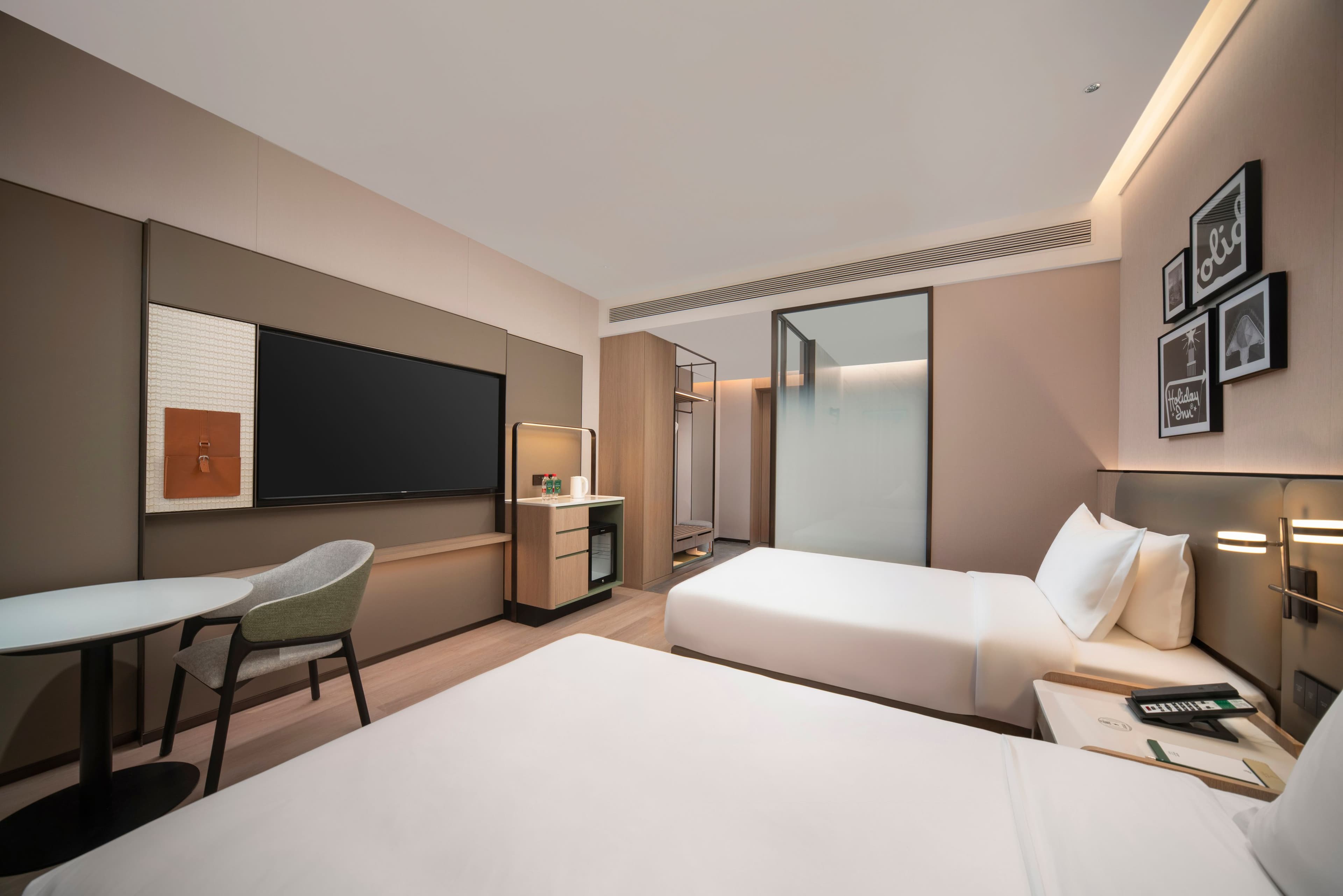 Holiday Inn Qingdao CBD - Image 3