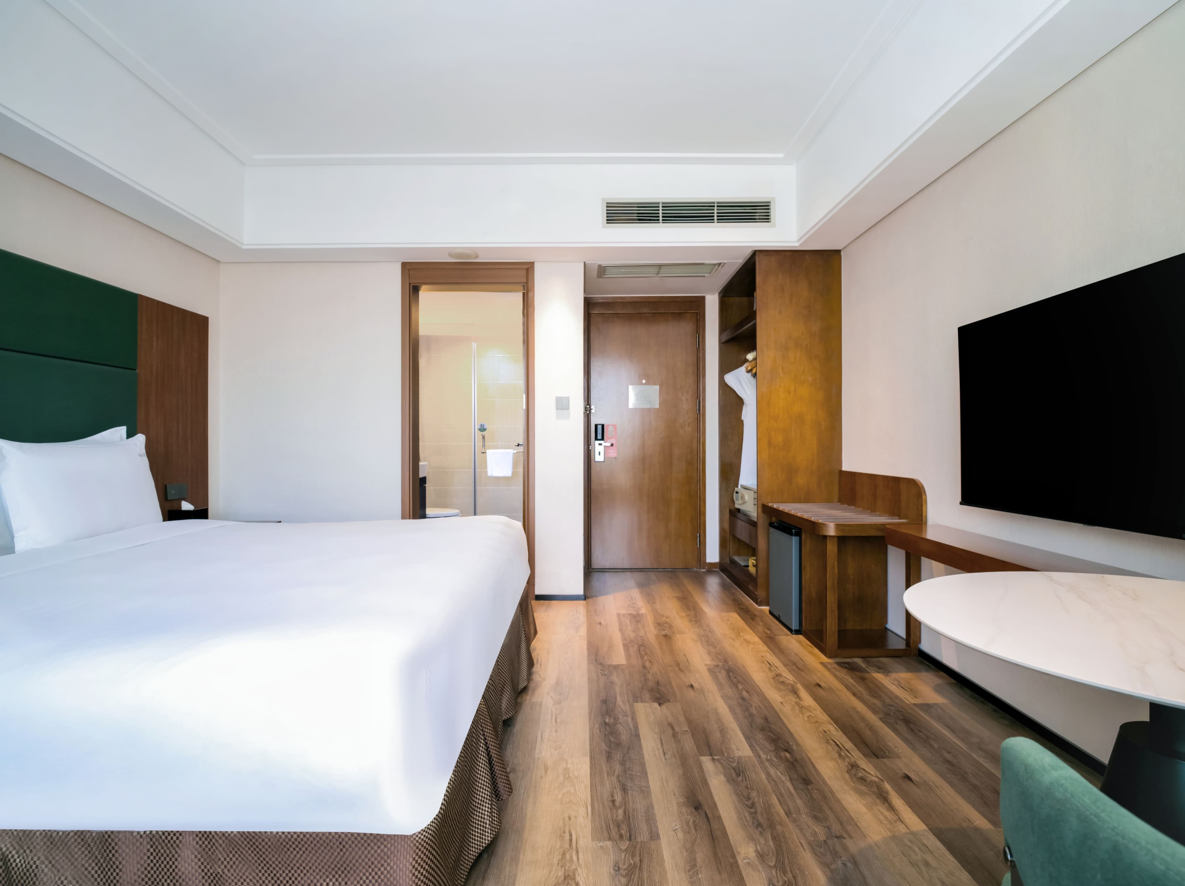 Holiday Inn Qingdao City Centre — 9