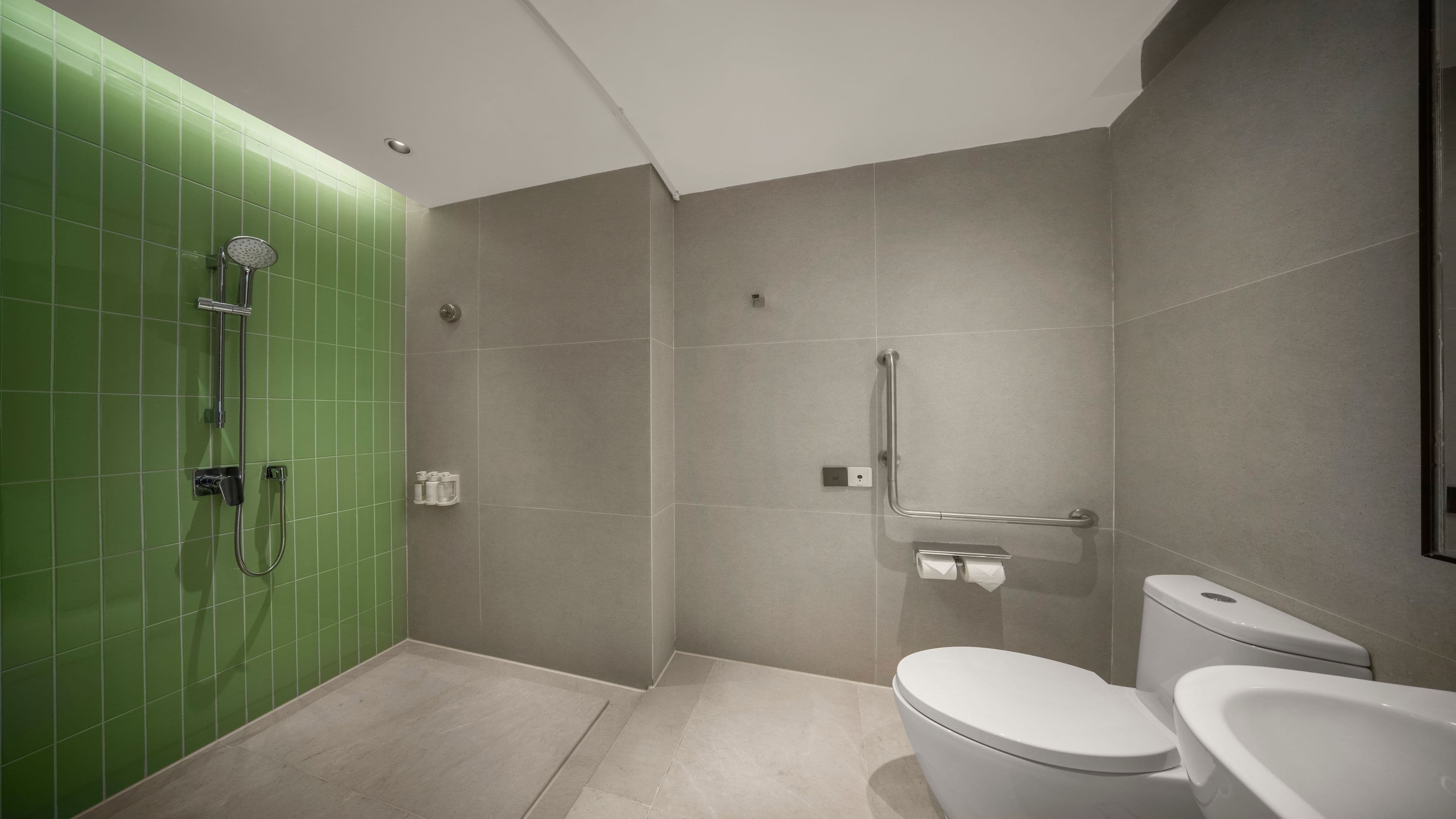 Holiday Inn Qinhuangdao Haigang - Image 5
