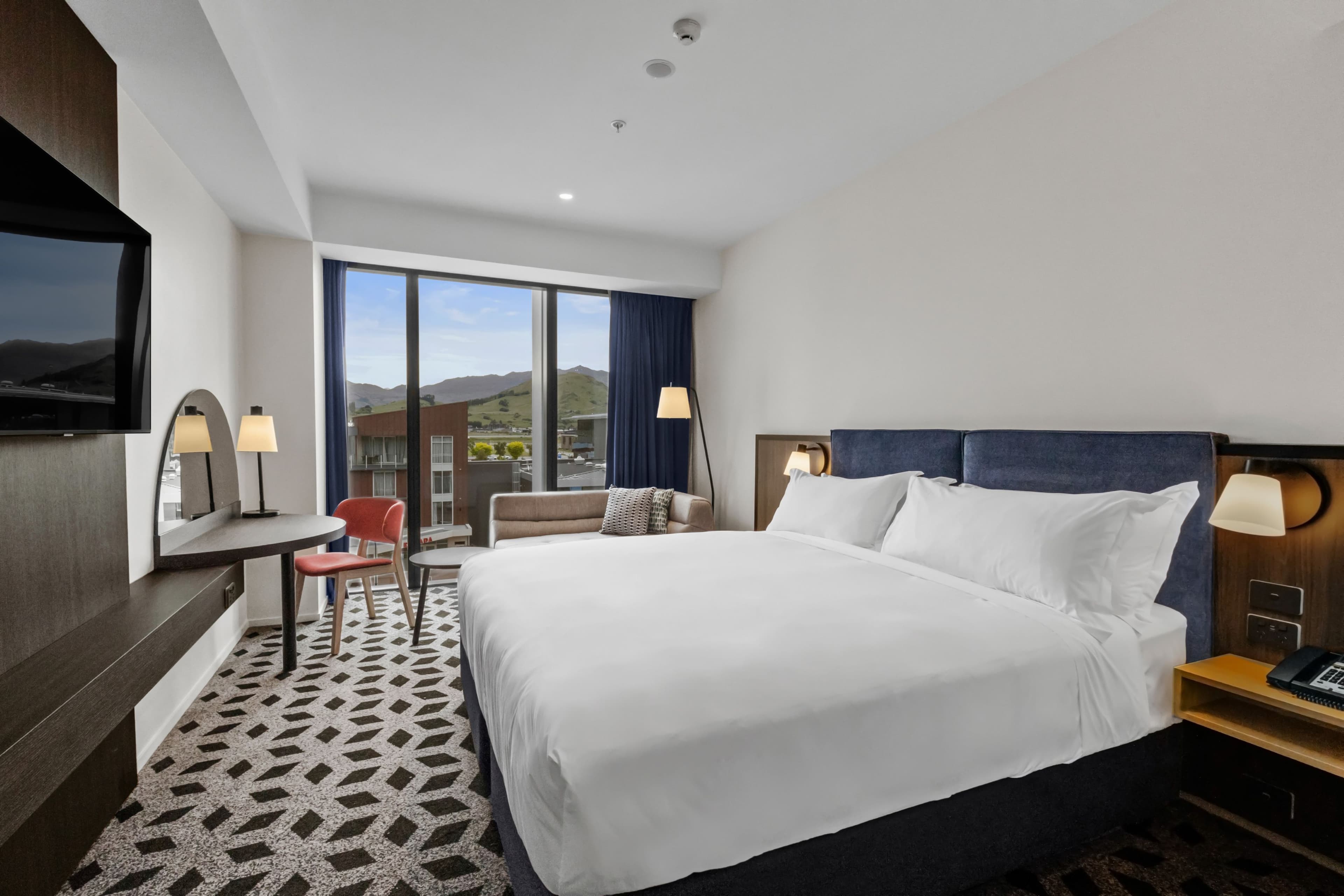 Holiday Inn Queenstown Remarkables Park - Image 2