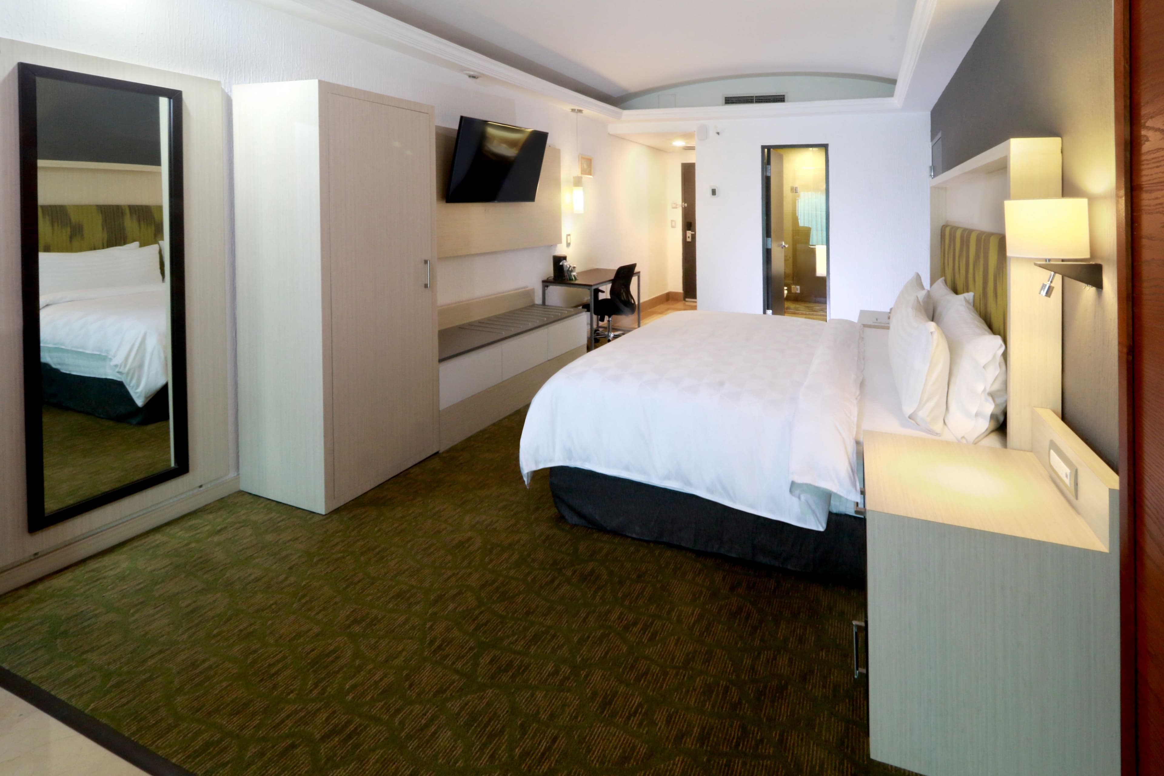 Holiday Inn Queretaro Zona Diamante - Image 3